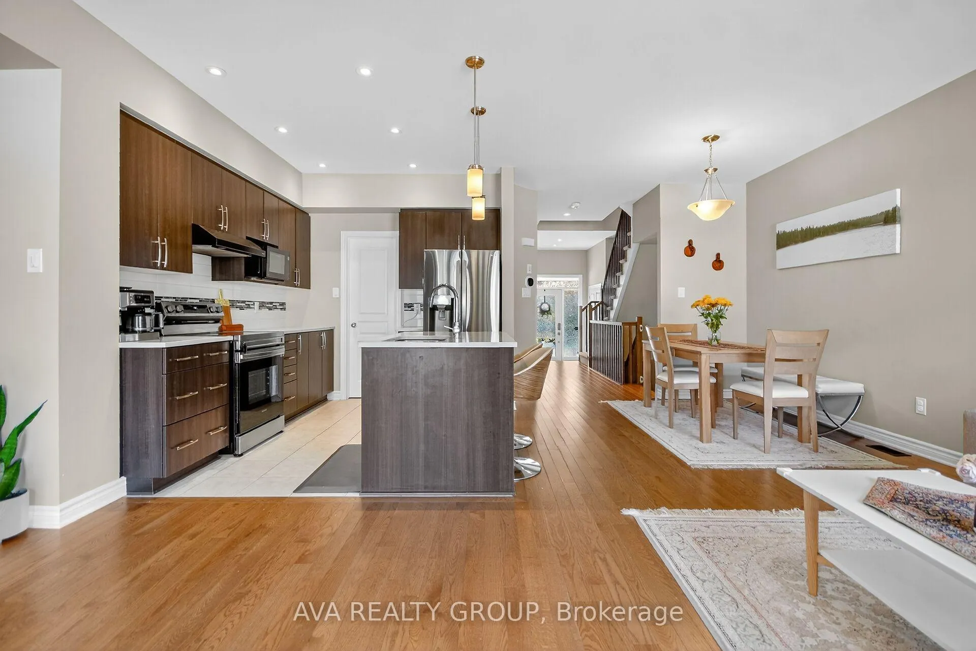 Photo 9 of 542 Triangle Street, Ottawa, Kanata - Emerald Meadows/Trailwest — HOMEH