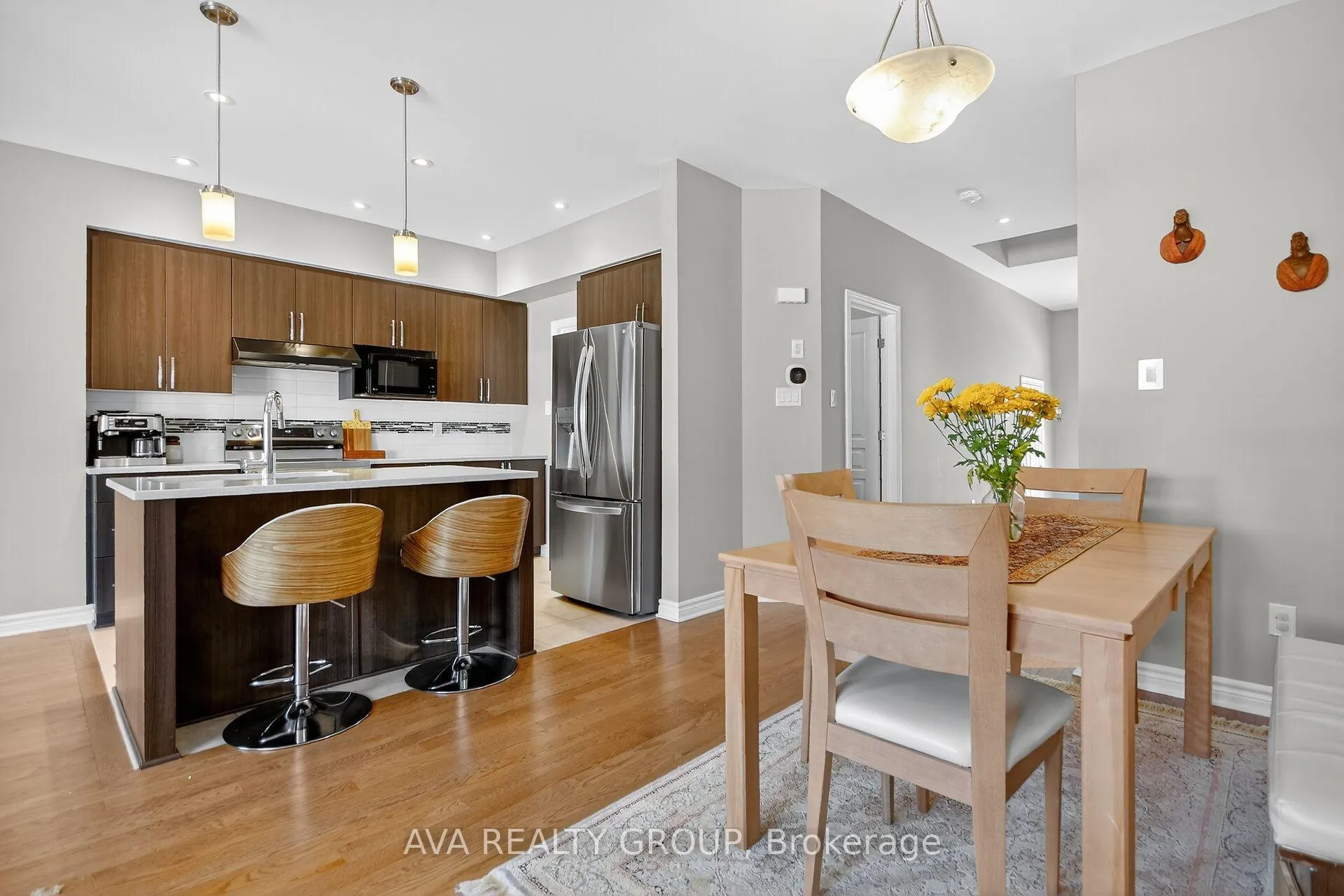 Photo 12 of 542 Triangle Street, Ottawa, Kanata - Emerald Meadows/Trailwest — HOMEH