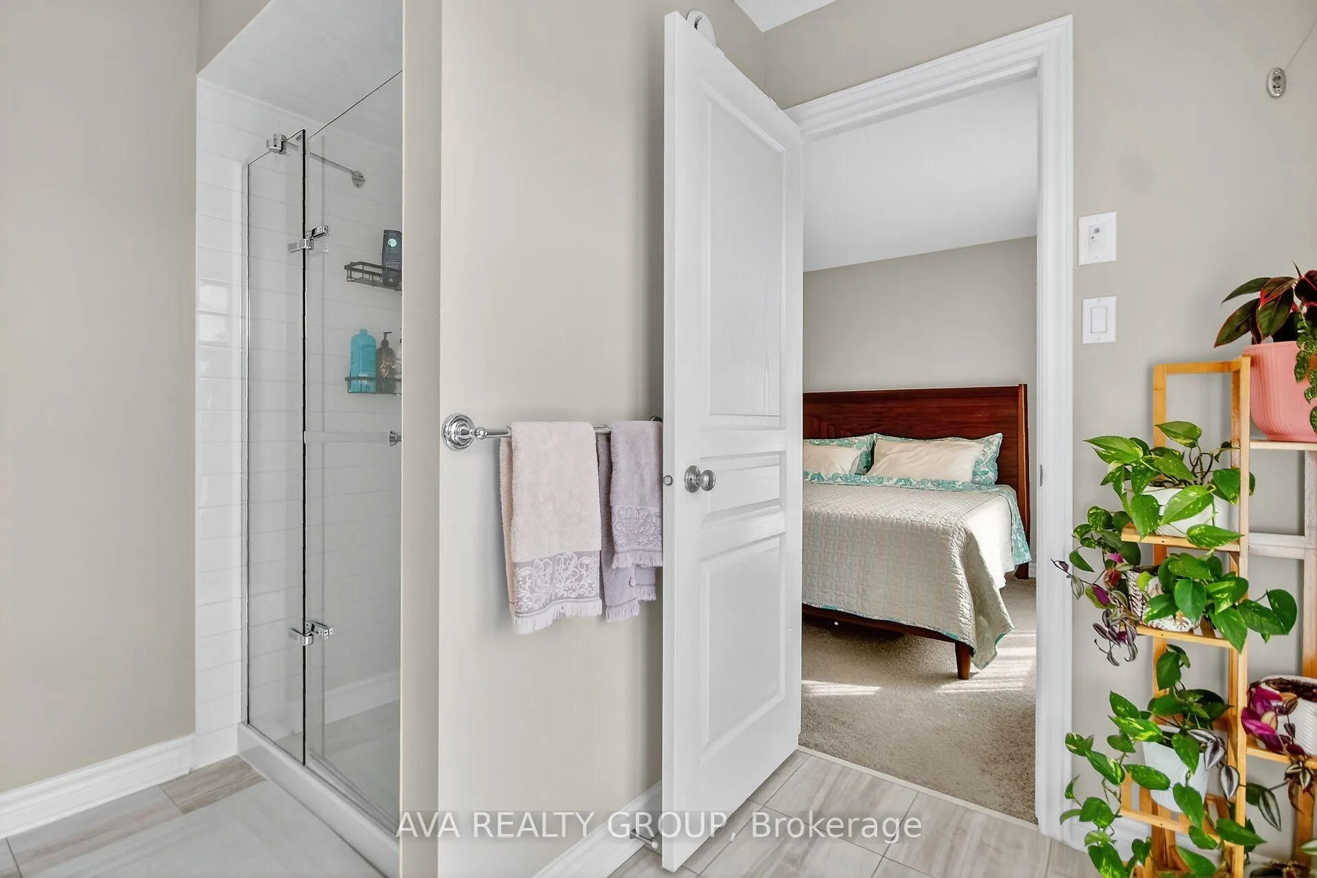 Photo 18 of 542 Triangle Street, Ottawa, Kanata - Emerald Meadows/Trailwest — HOMEH
