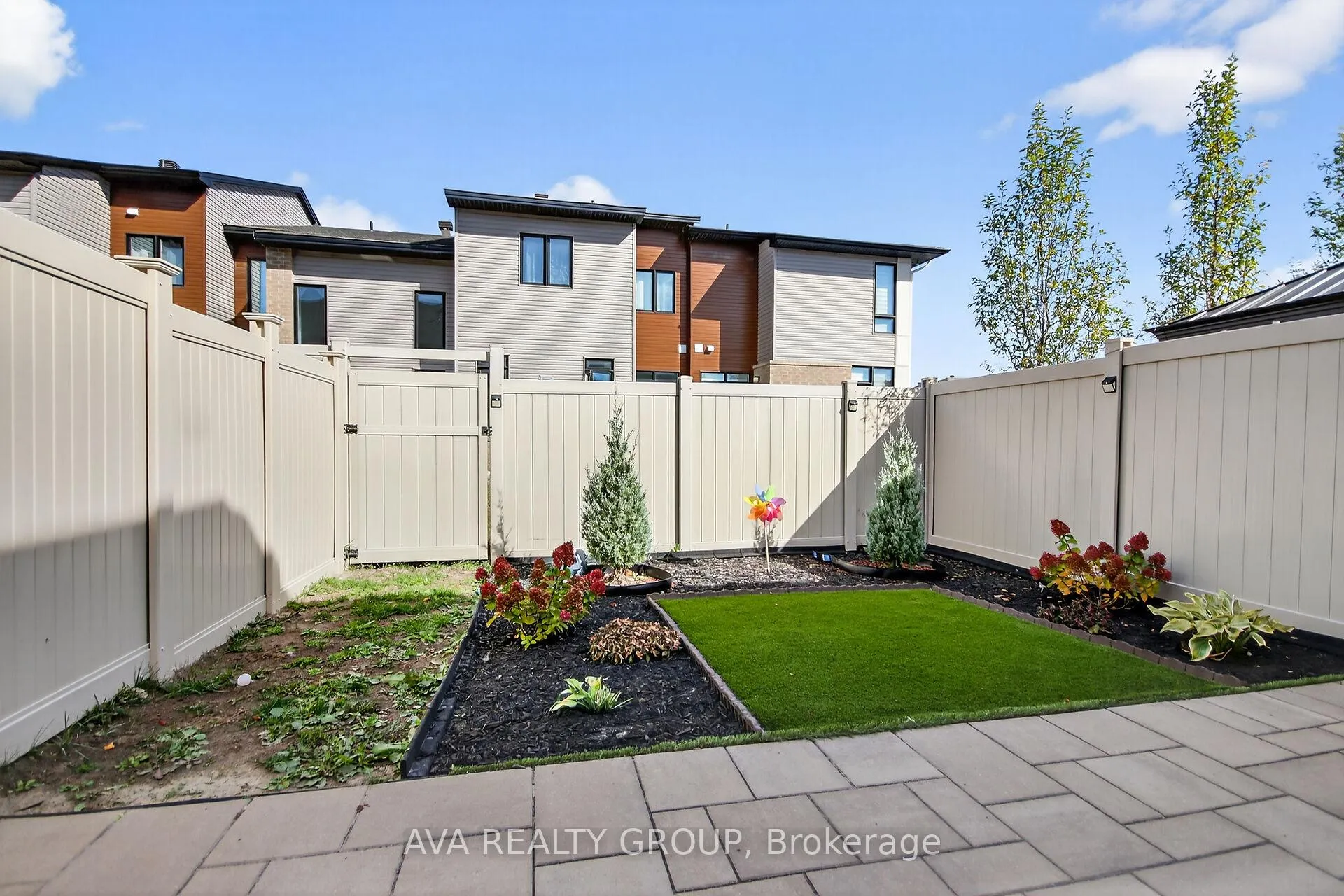 Photo 31 of 542 Triangle Street, Ottawa, Kanata - Emerald Meadows/Trailwest — HOMEH
