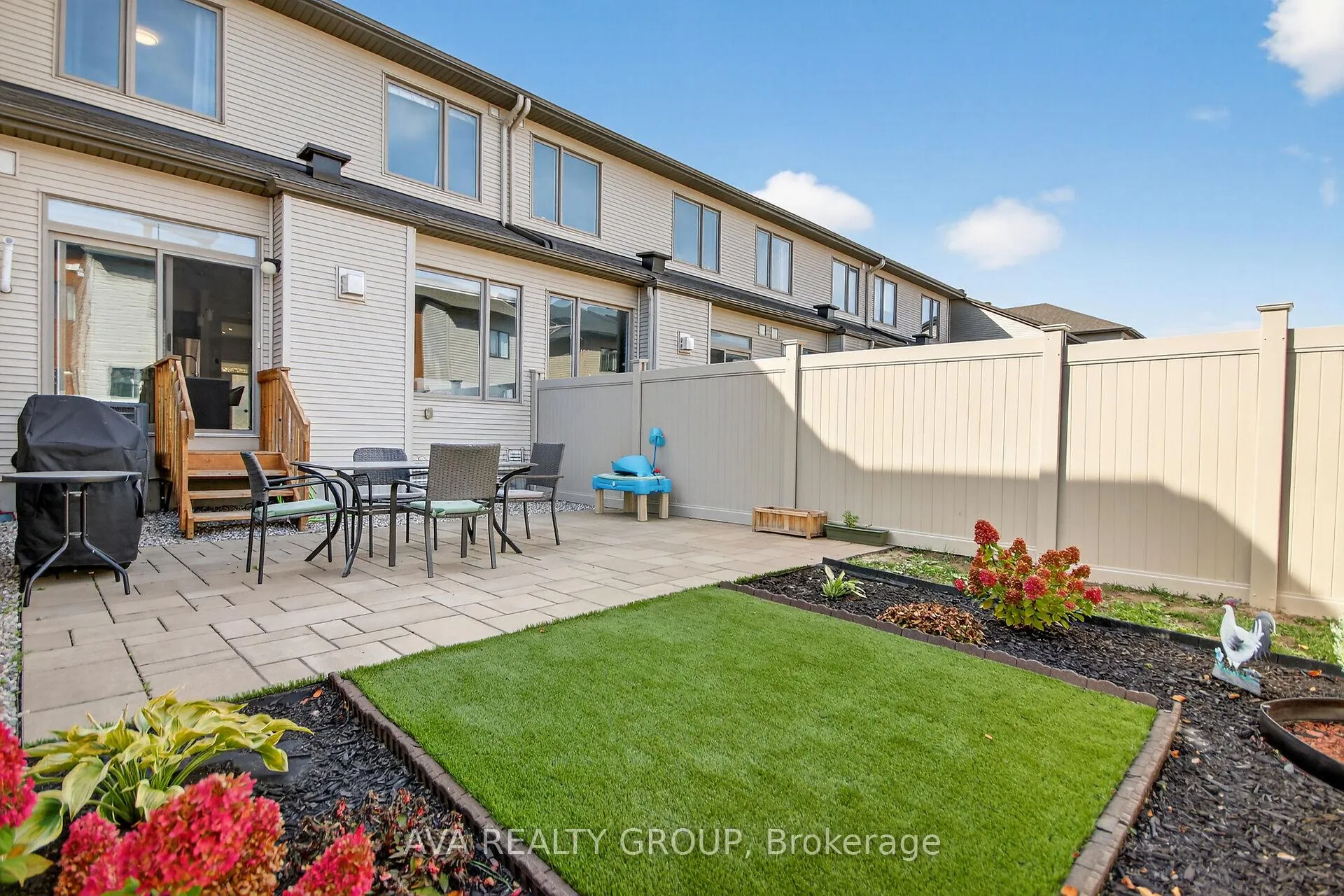 Photo 32 of 542 Triangle Street, Ottawa, Kanata - Emerald Meadows/Trailwest — HOMEH