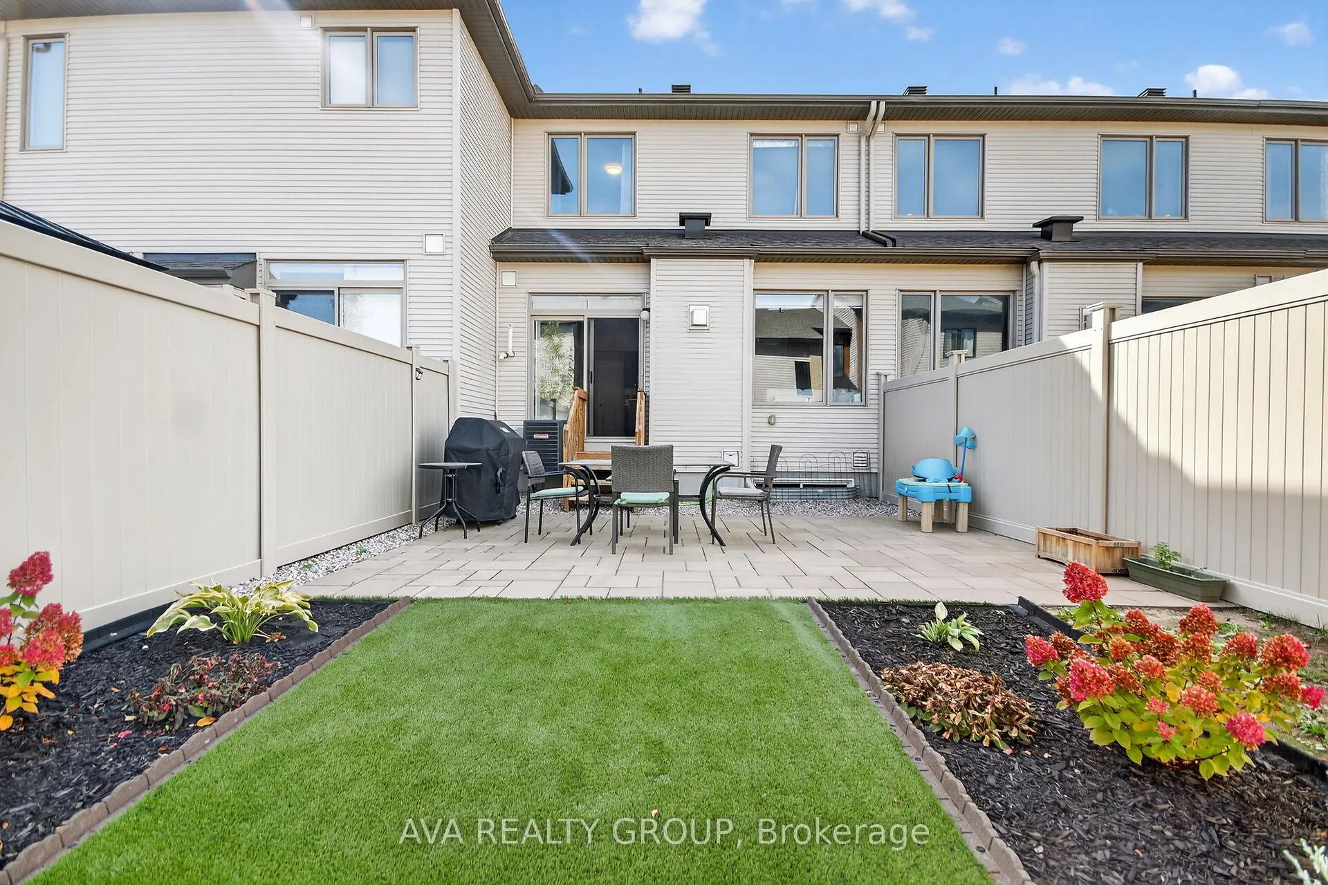 Photo 33 of 542 Triangle Street, Ottawa, Kanata - Emerald Meadows/Trailwest — HOMEH