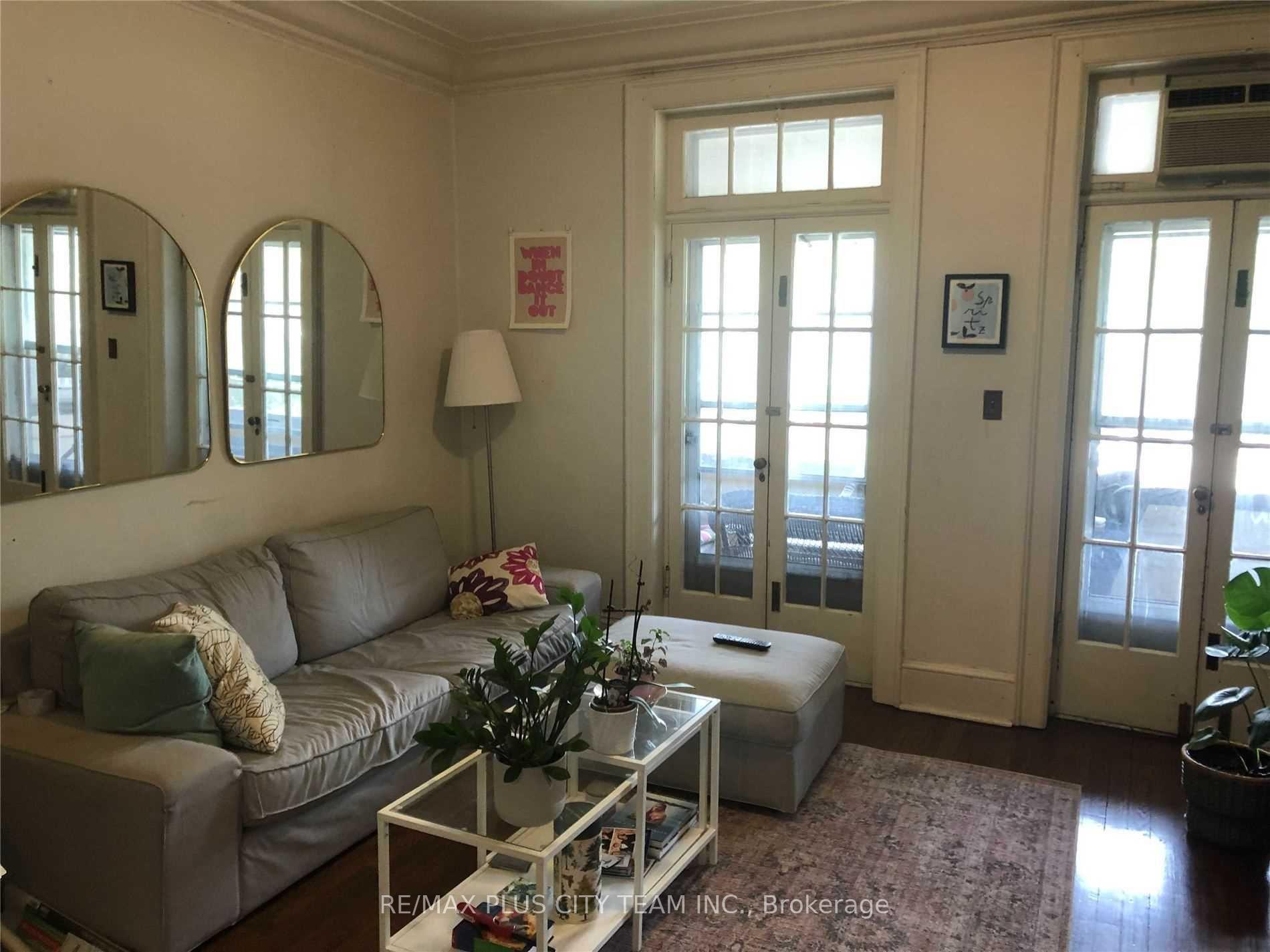 Photo 2 of Unit 4, 291 St George Street, Toronto, The Annex — HOMEH