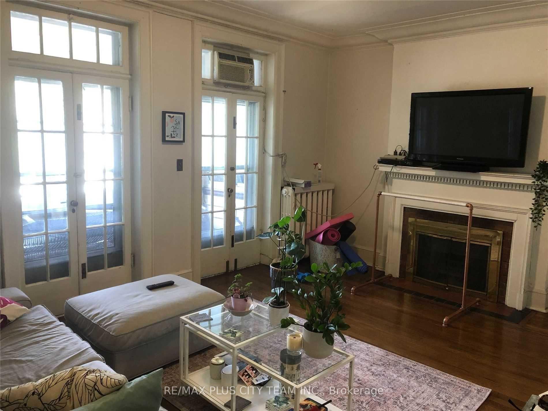 Photo 3 of Unit 4, 291 St George Street, Toronto, The Annex — HOMEH
