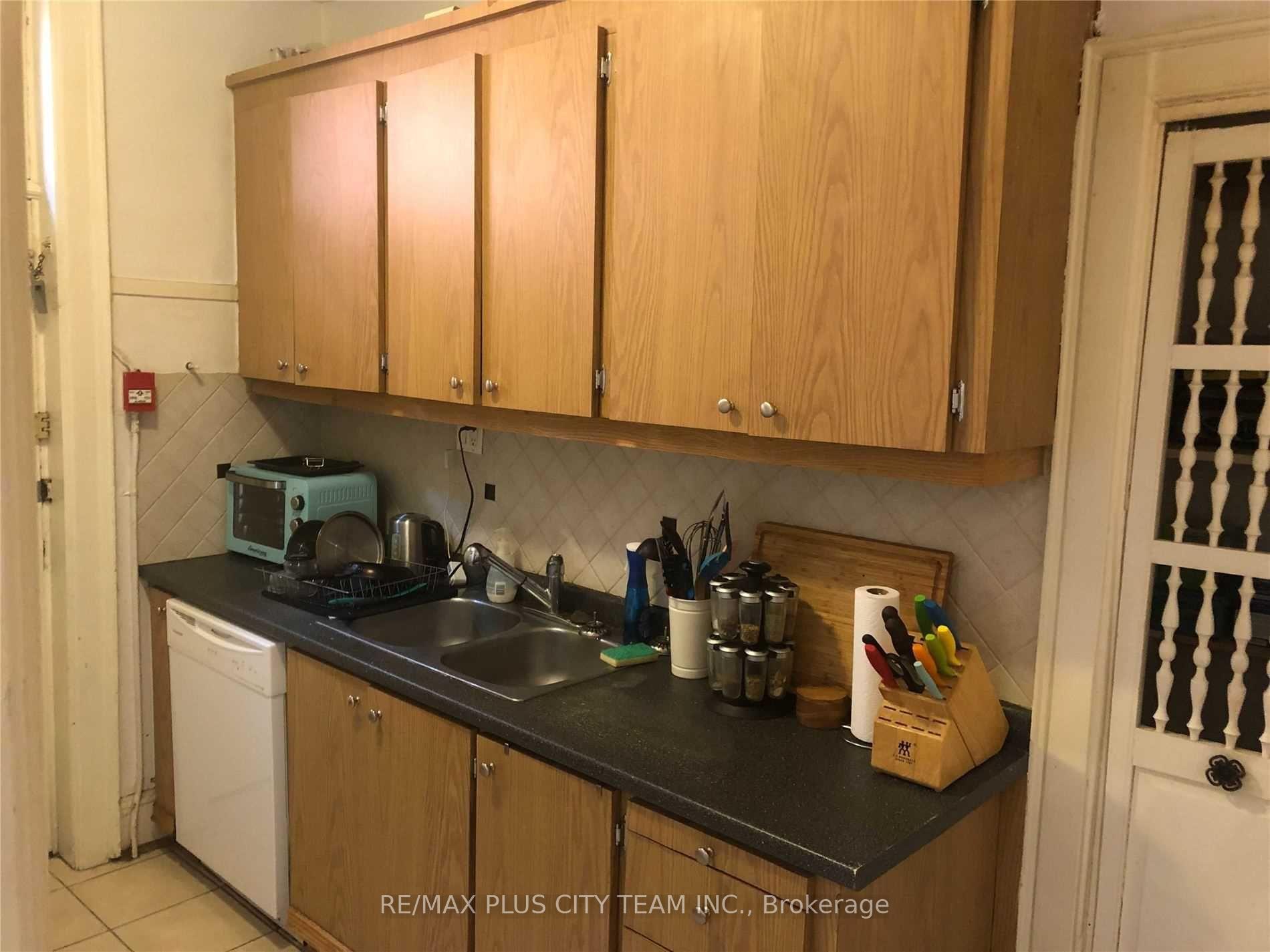 Photo 7 of Unit 4, 291 St George Street, Toronto, The Annex — HOMEH