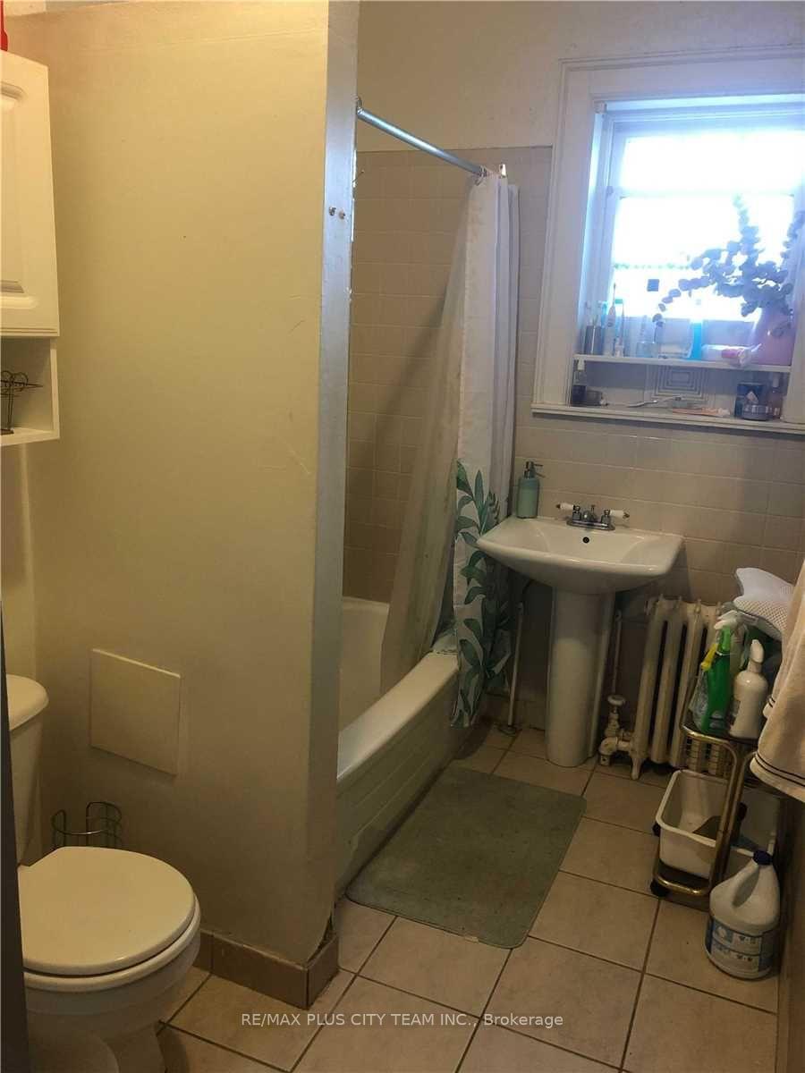 Photo 12 of Unit 4, 291 St George Street, Toronto, The Annex — HOMEH