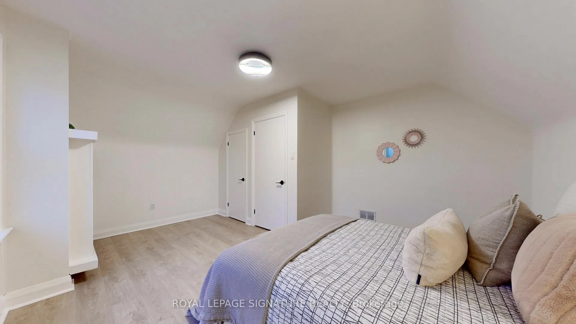 Photo 31 of 347 Caddy Street, Peterborough, Ashburnham Ward 4 — HOMEH