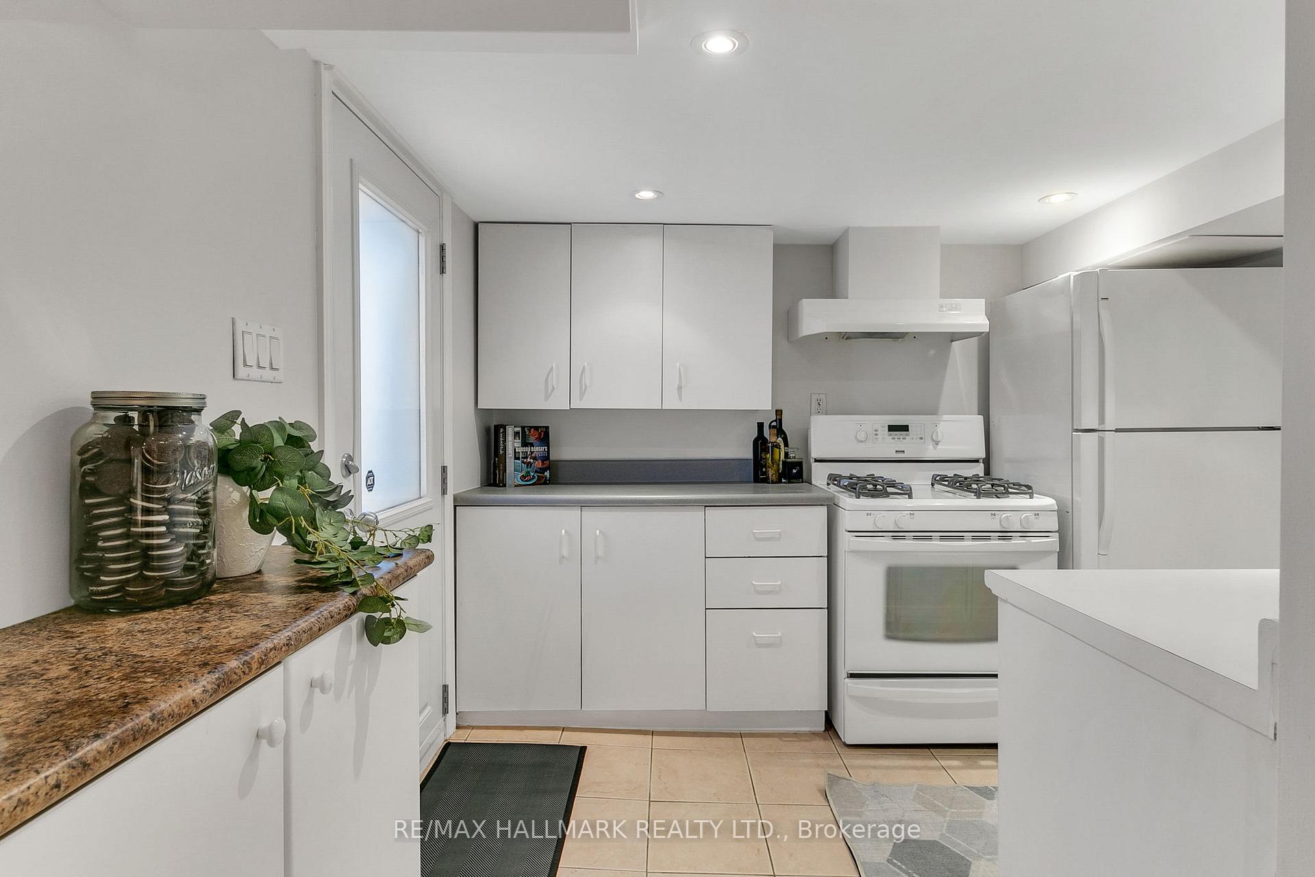 Photo 37 of 858 Carlaw Avenue, Toronto, Playter Estates-Danforth — HOMEH