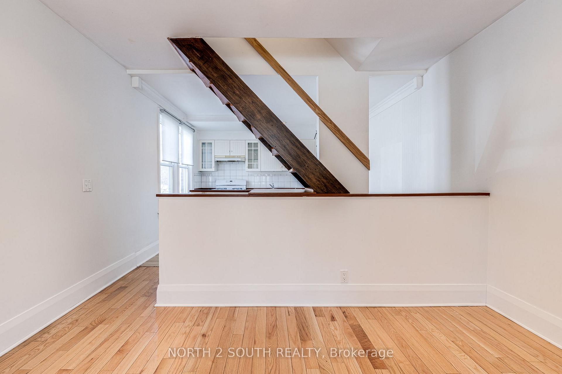 Photo 3 of 731 Rhodes Avenue, Toronto, Greenwood-Coxwell — HOMEH