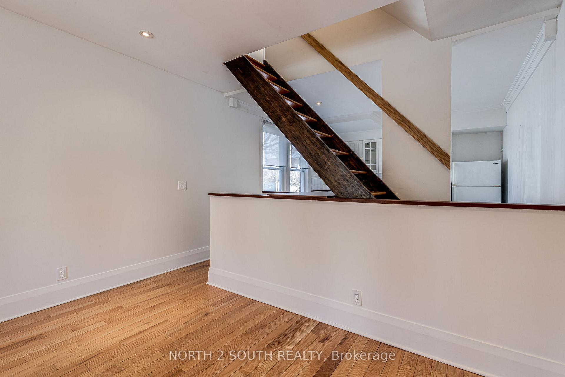 Photo 4 of 731 Rhodes Avenue, Toronto, Greenwood-Coxwell — HOMEH