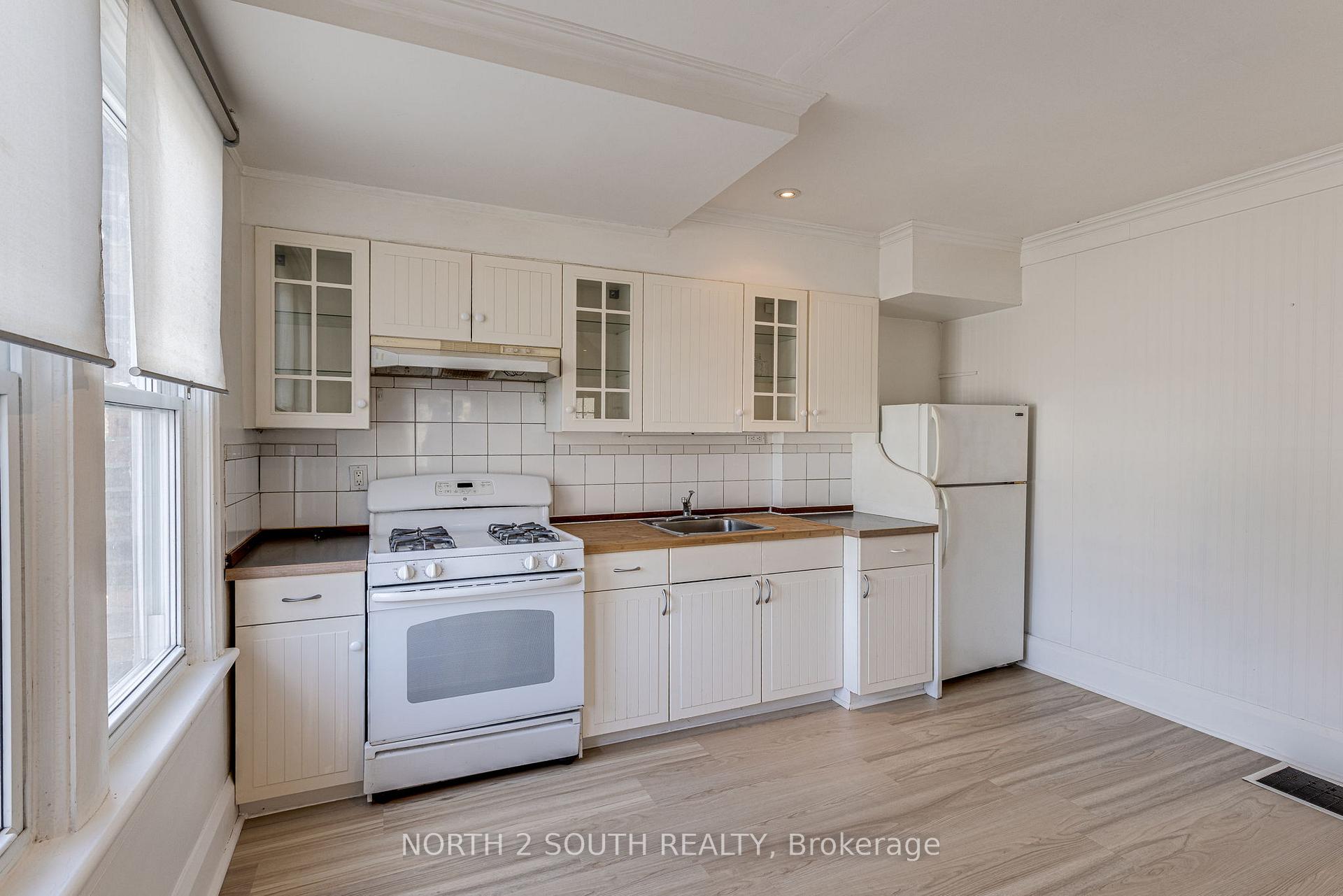 Photo 6 of 731 Rhodes Avenue, Toronto, Greenwood-Coxwell — HOMEH