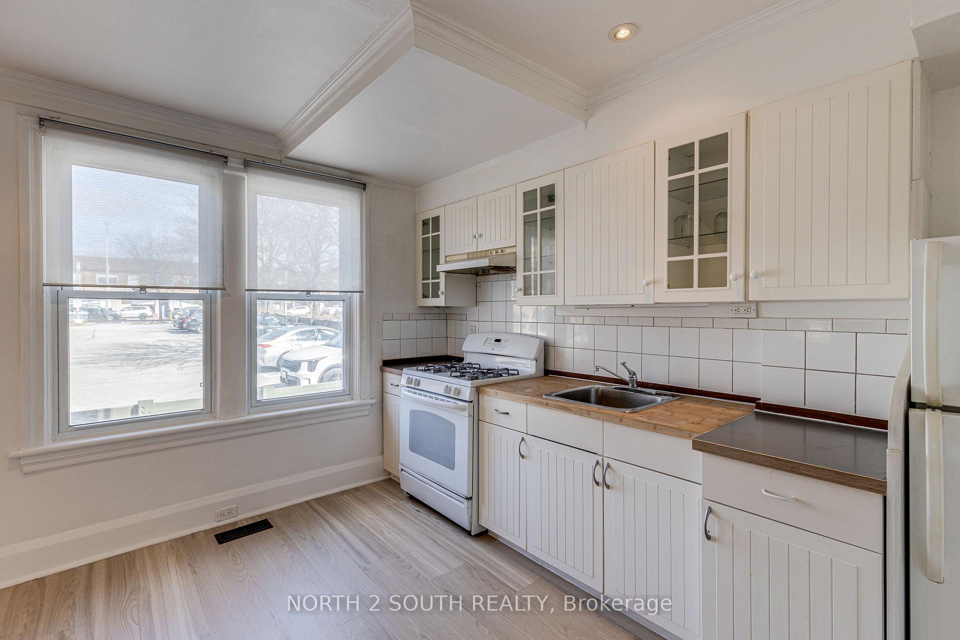 Photo 7 of 731 Rhodes Avenue, Toronto, Greenwood-Coxwell — HOMEH