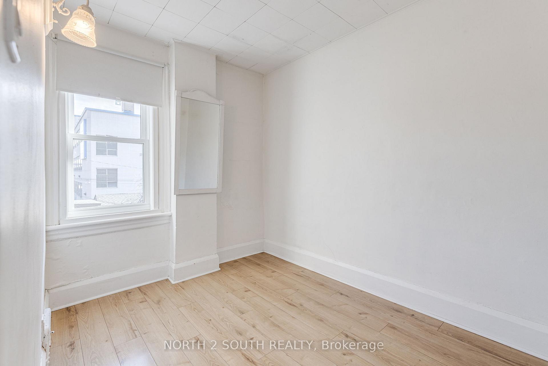 Photo 10 of 731 Rhodes Avenue, Toronto, Greenwood-Coxwell — HOMEH