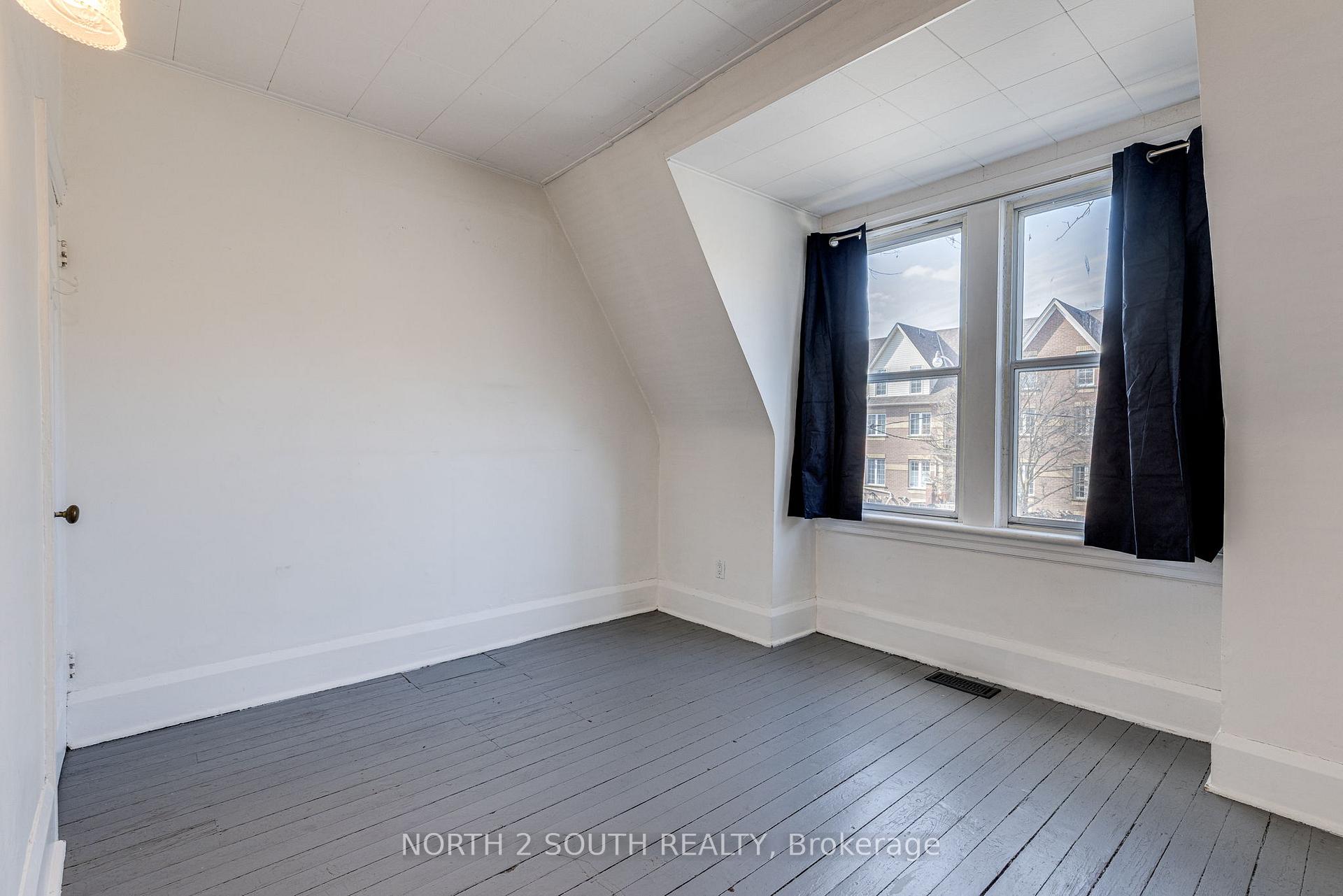 Photo 12 of 731 Rhodes Avenue, Toronto, Greenwood-Coxwell — HOMEH