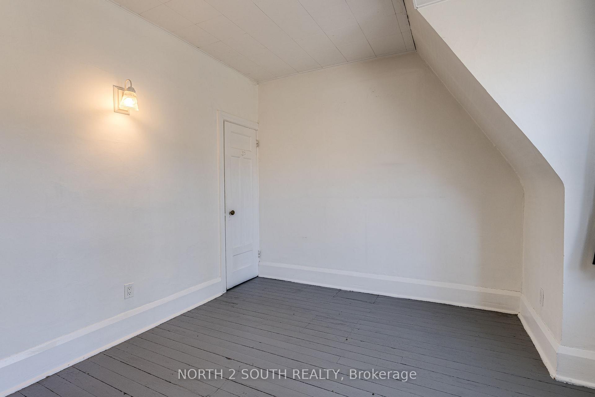 Photo 13 of 731 Rhodes Avenue, Toronto, Greenwood-Coxwell — HOMEH