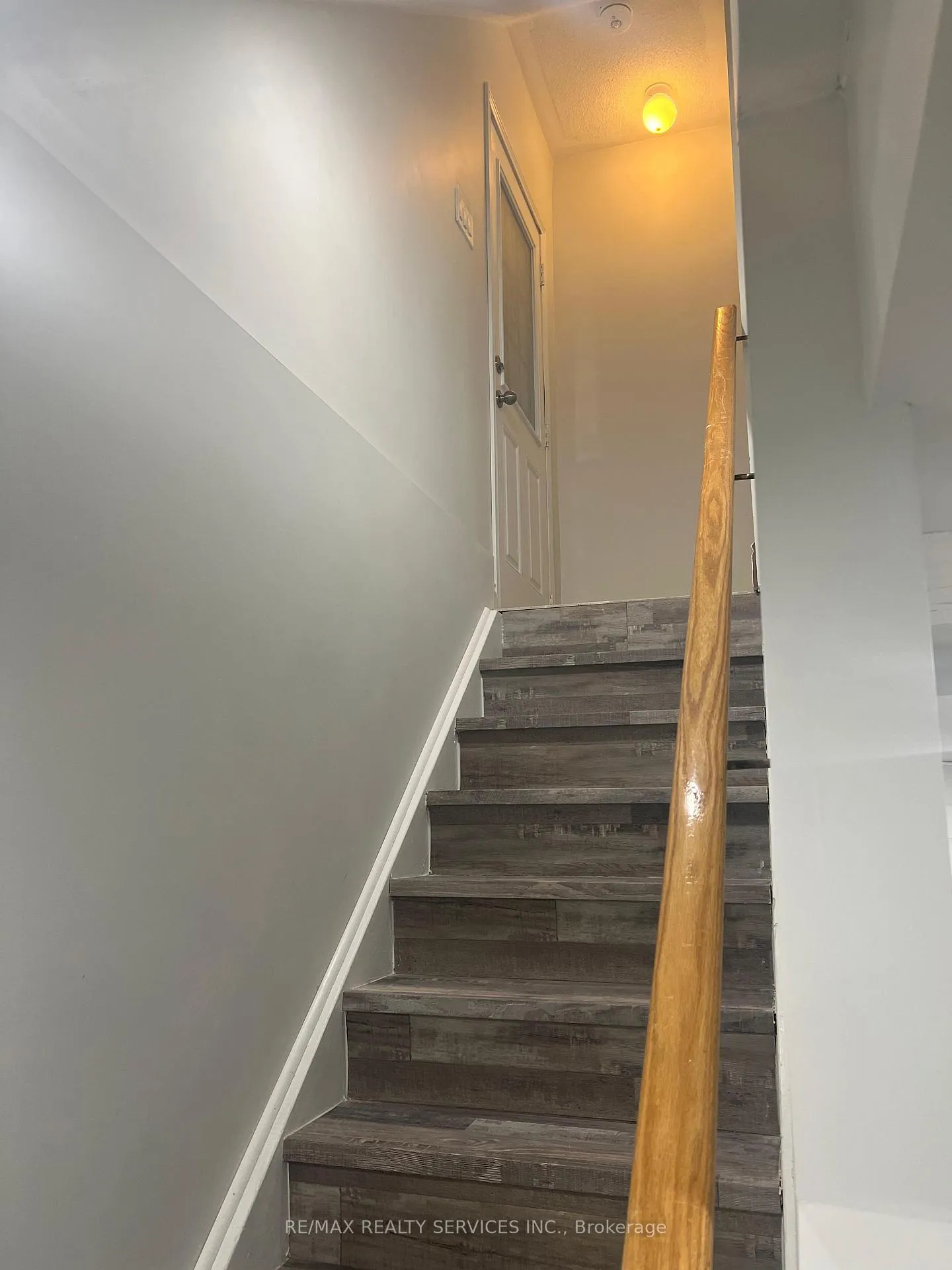 Photo 2 of 59 Sugarberry Drive, Brampton, Credit Valley — HOMEH