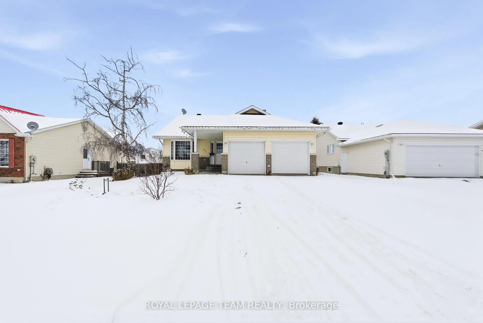 Photo 1 of 451 Mayhew Street, Renfrew — HOMEH