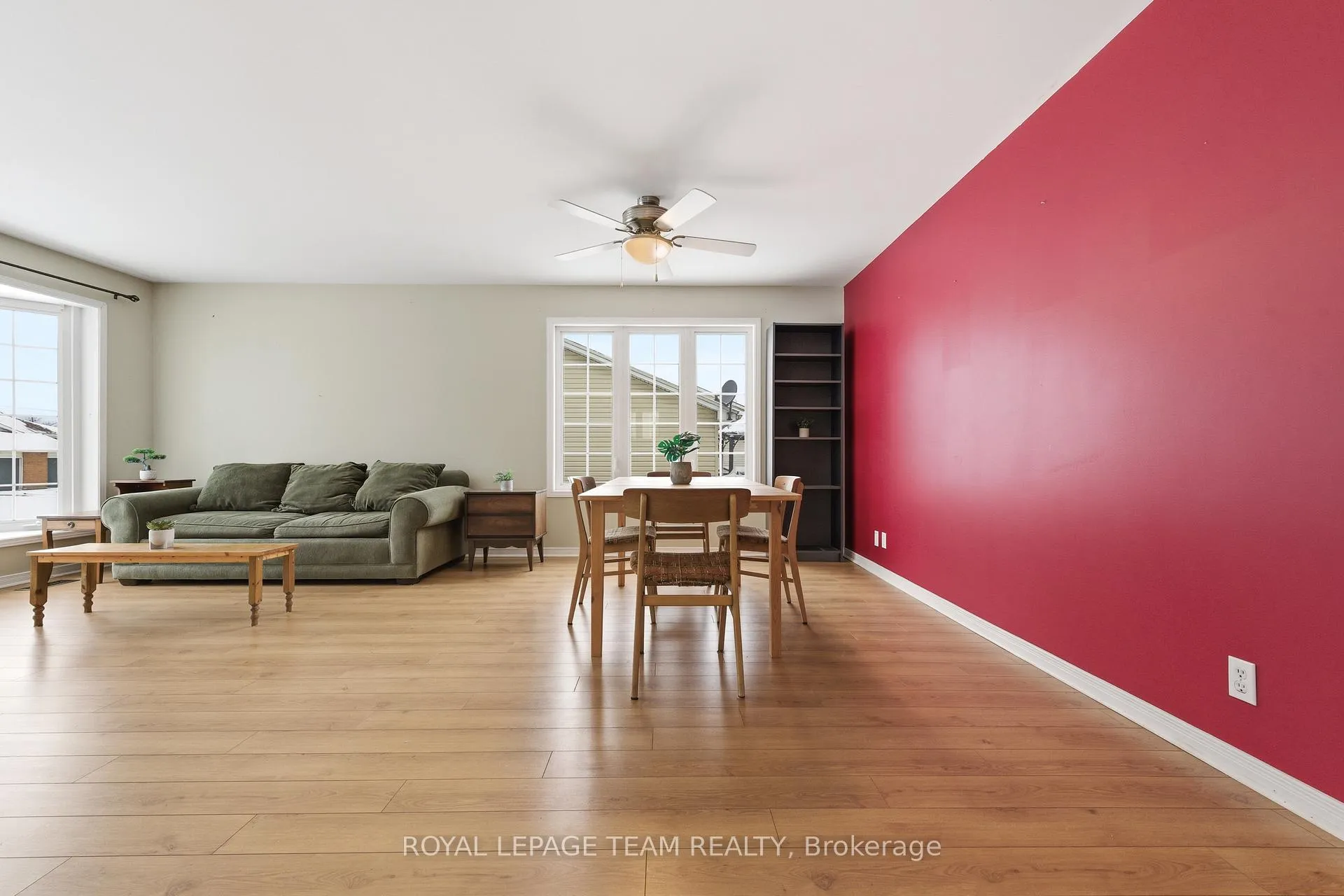 Photo 9 of 451 Mayhew Street, Renfrew — HOMEH