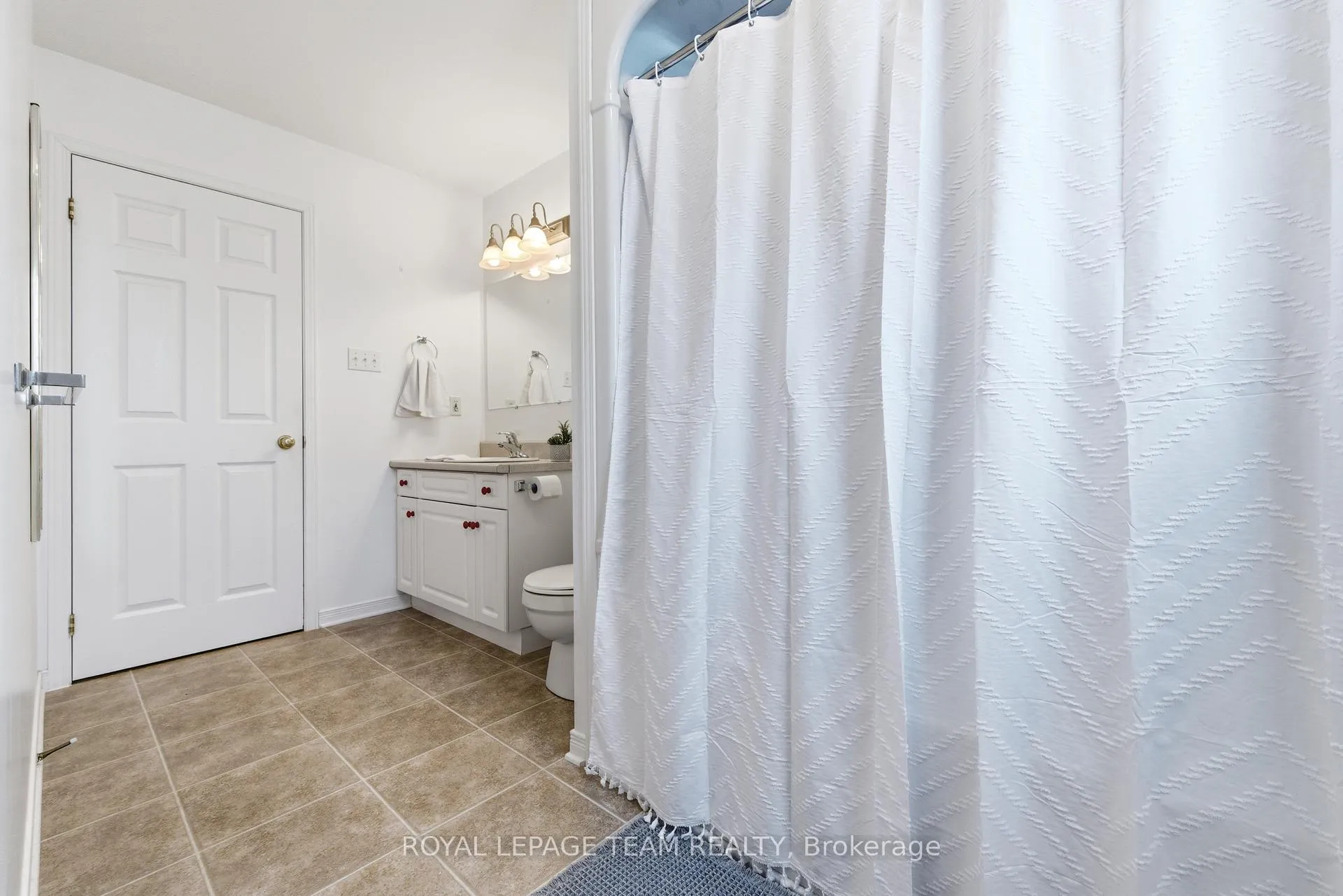 Photo 22 of 451 Mayhew Street, Renfrew — HOMEH