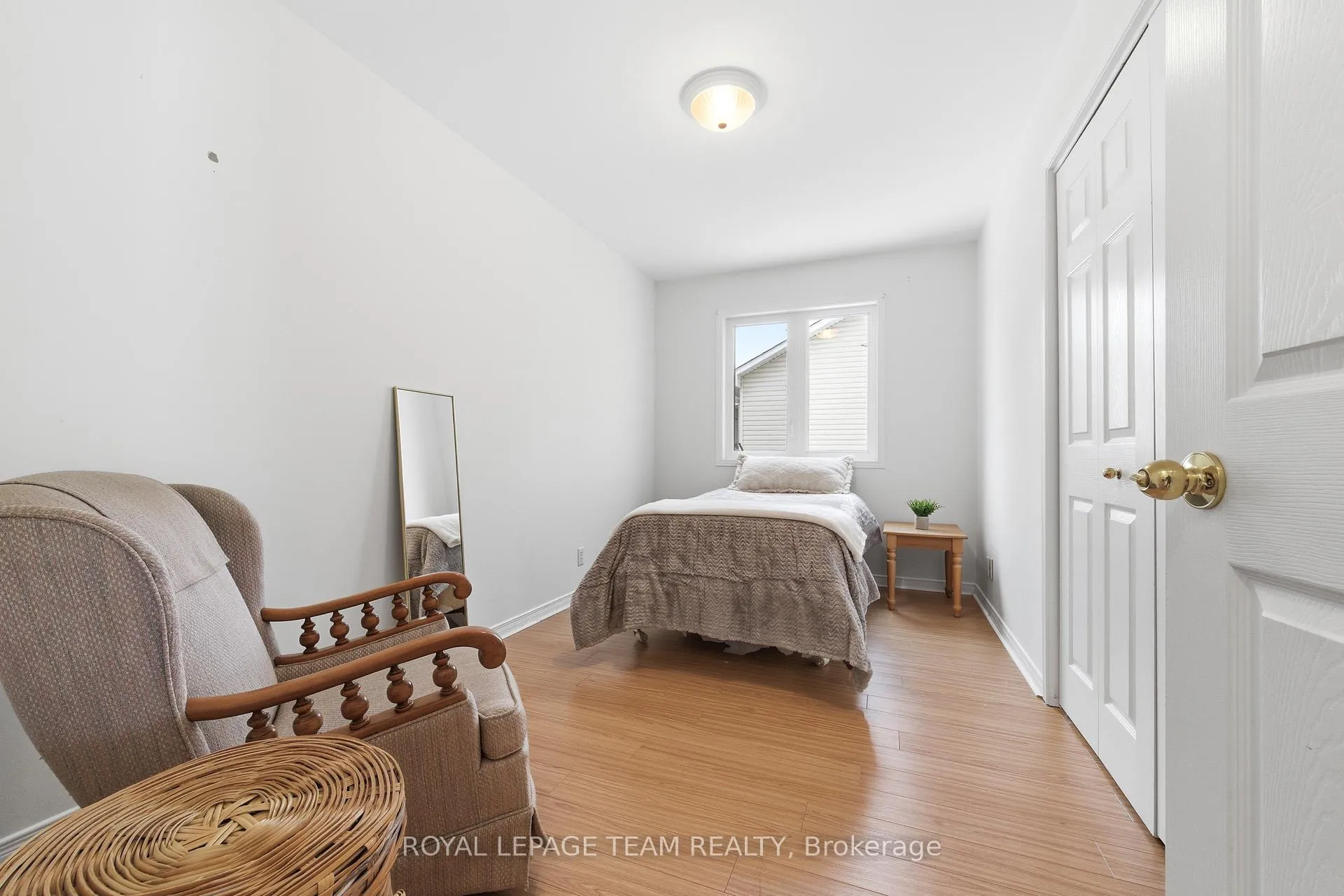 Photo 23 of 451 Mayhew Street, Renfrew — HOMEH