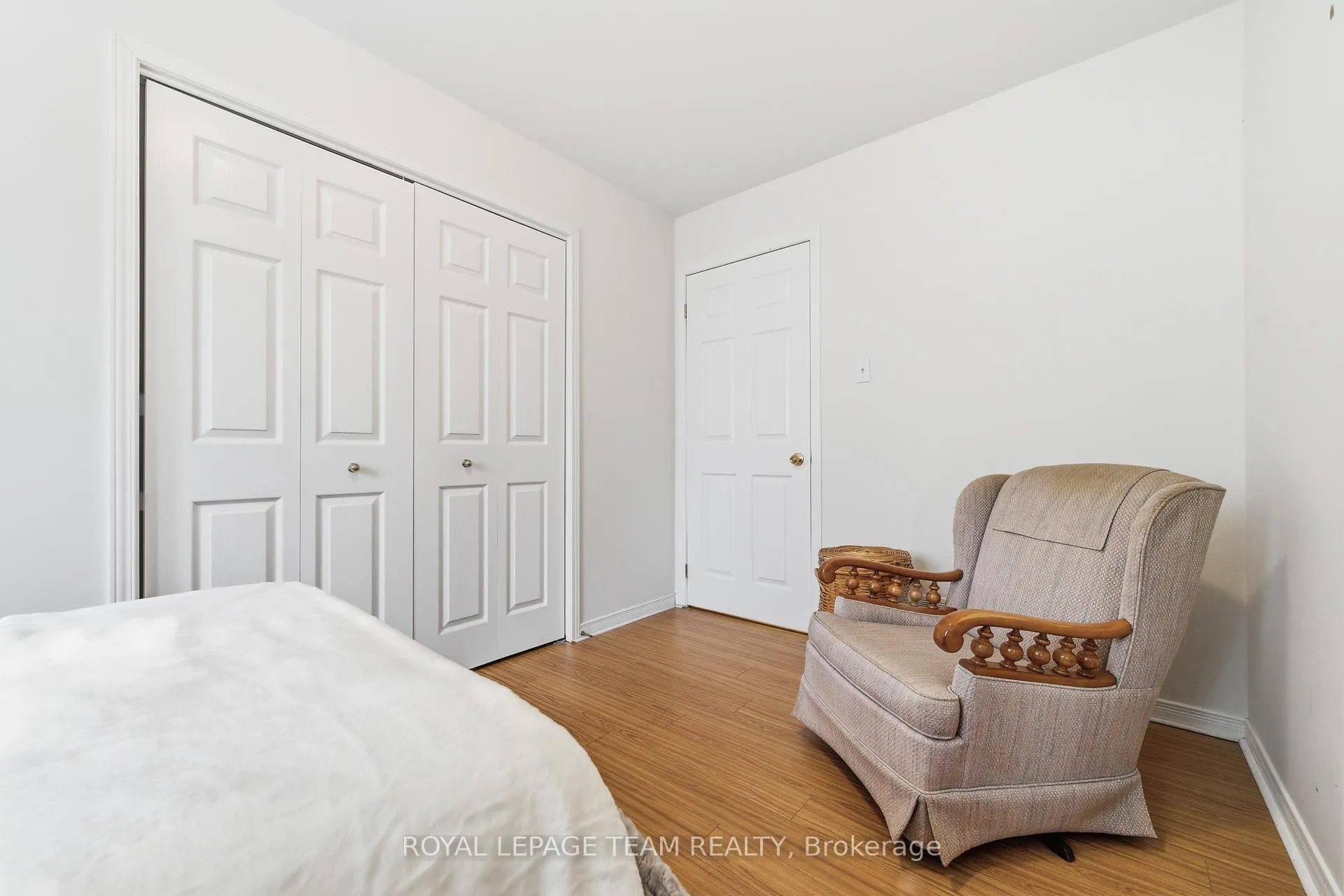 Photo 24 of 451 Mayhew Street, Renfrew — HOMEH