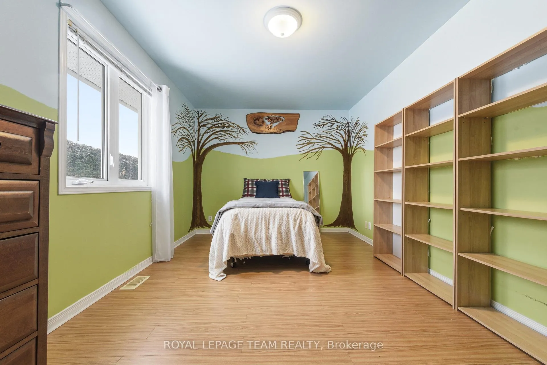 Photo 26 of 451 Mayhew Street, Renfrew — HOMEH