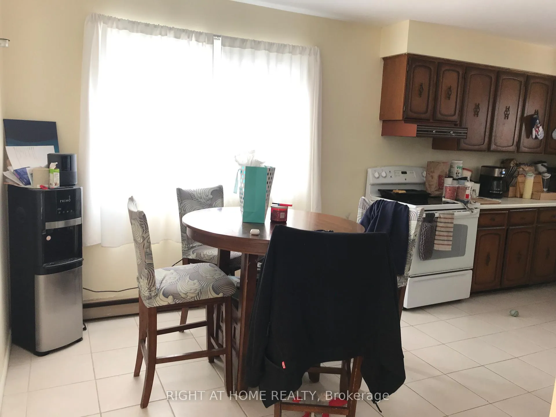 Photo 8 of 7523 Yonge Street, Innisfil, Rural Innisfil — HOMEH