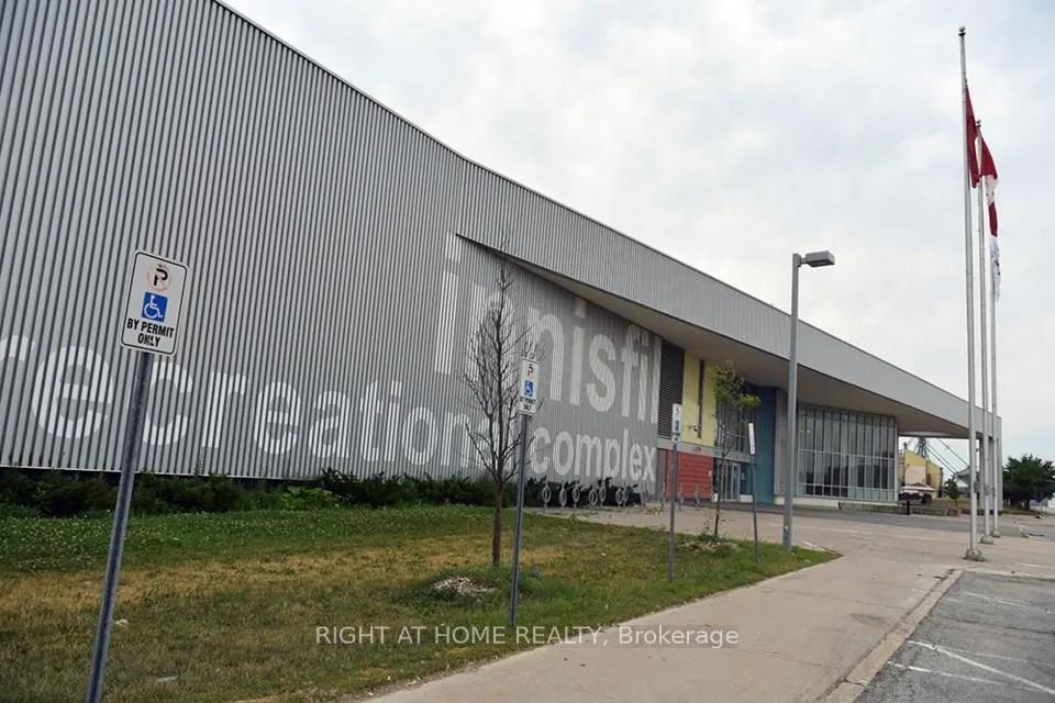 Photo 17 of 7523 Yonge Street, Innisfil, Rural Innisfil — HOMEH