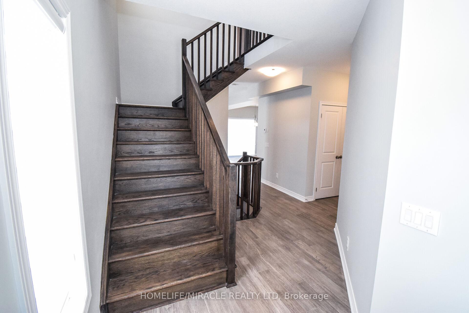 Photo 3 of 25 Barker Parkway, Thorold, Rolling Meadows — HOMEH