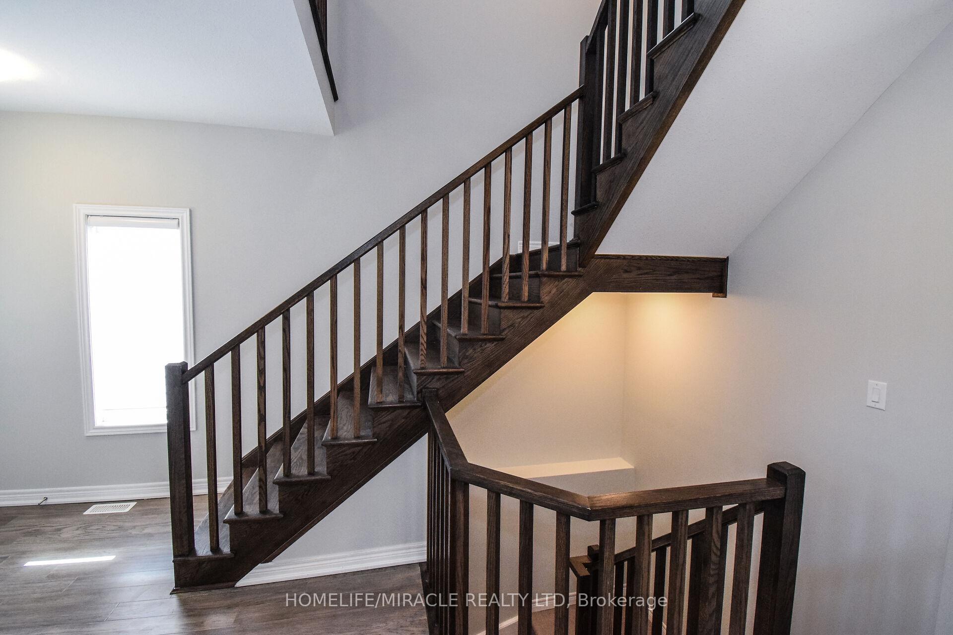Photo 5 of 25 Barker Parkway, Thorold, Rolling Meadows — HOMEH