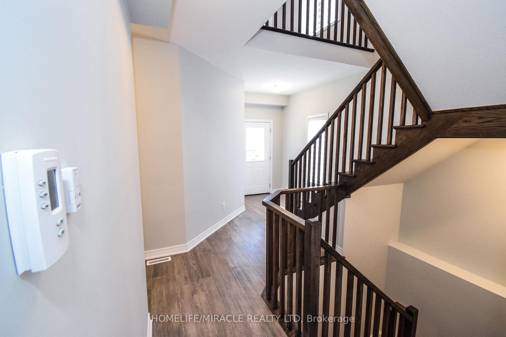 Photo 6 of 25 Barker Parkway, Thorold, Rolling Meadows — HOMEH