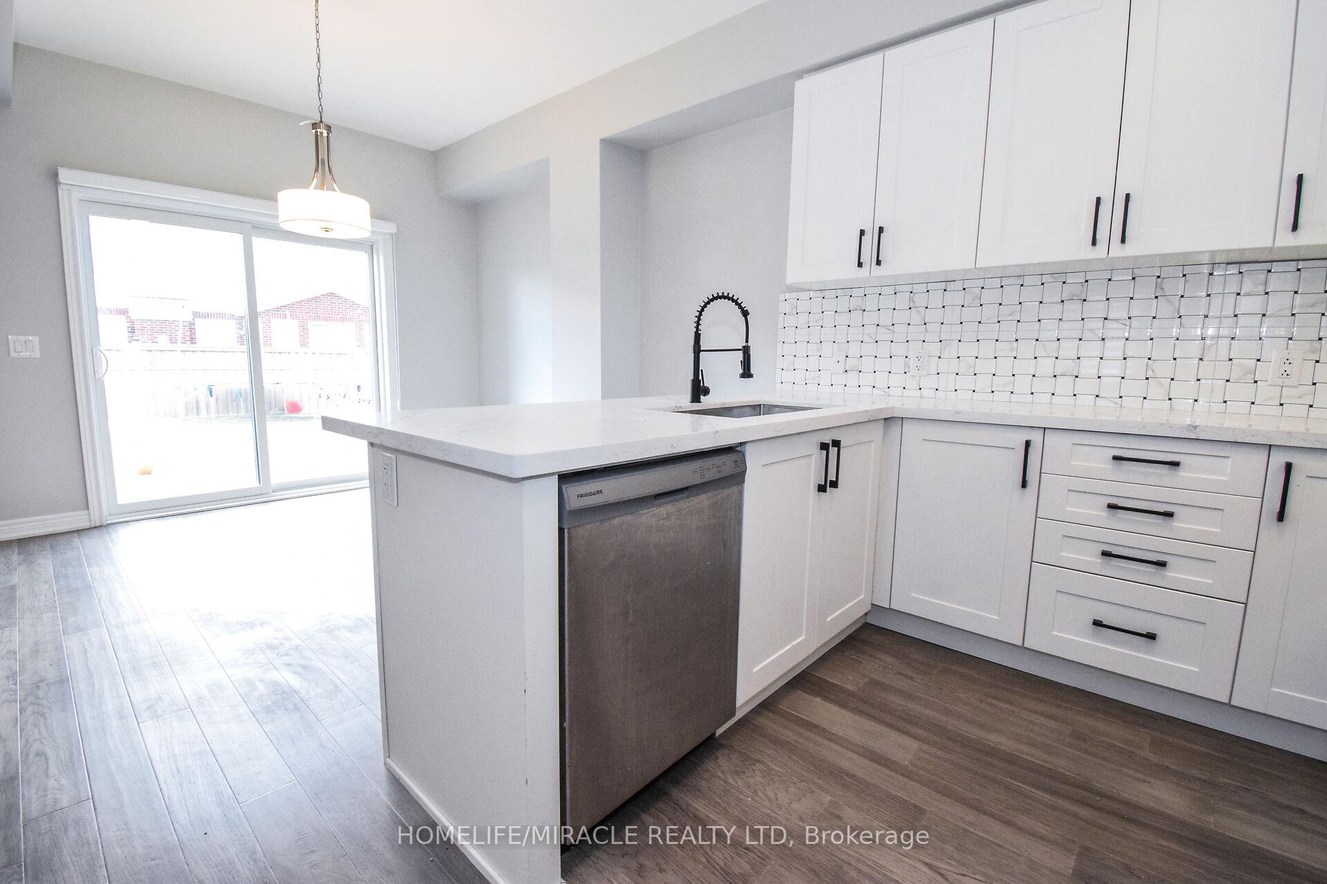 Photo 14 of 25 Barker Parkway, Thorold, Rolling Meadows — HOMEH