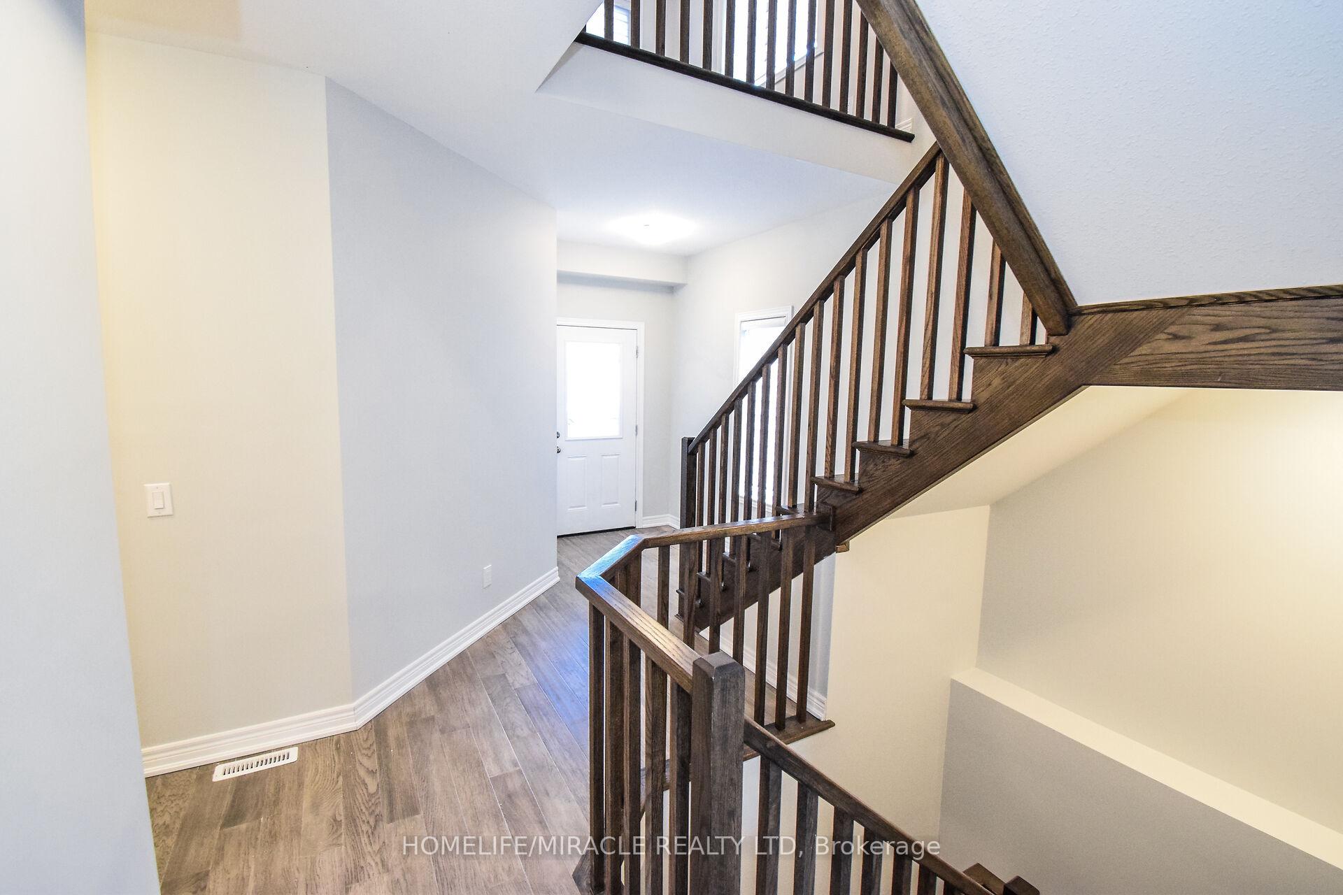 Photo 17 of 25 Barker Parkway, Thorold, Rolling Meadows — HOMEH