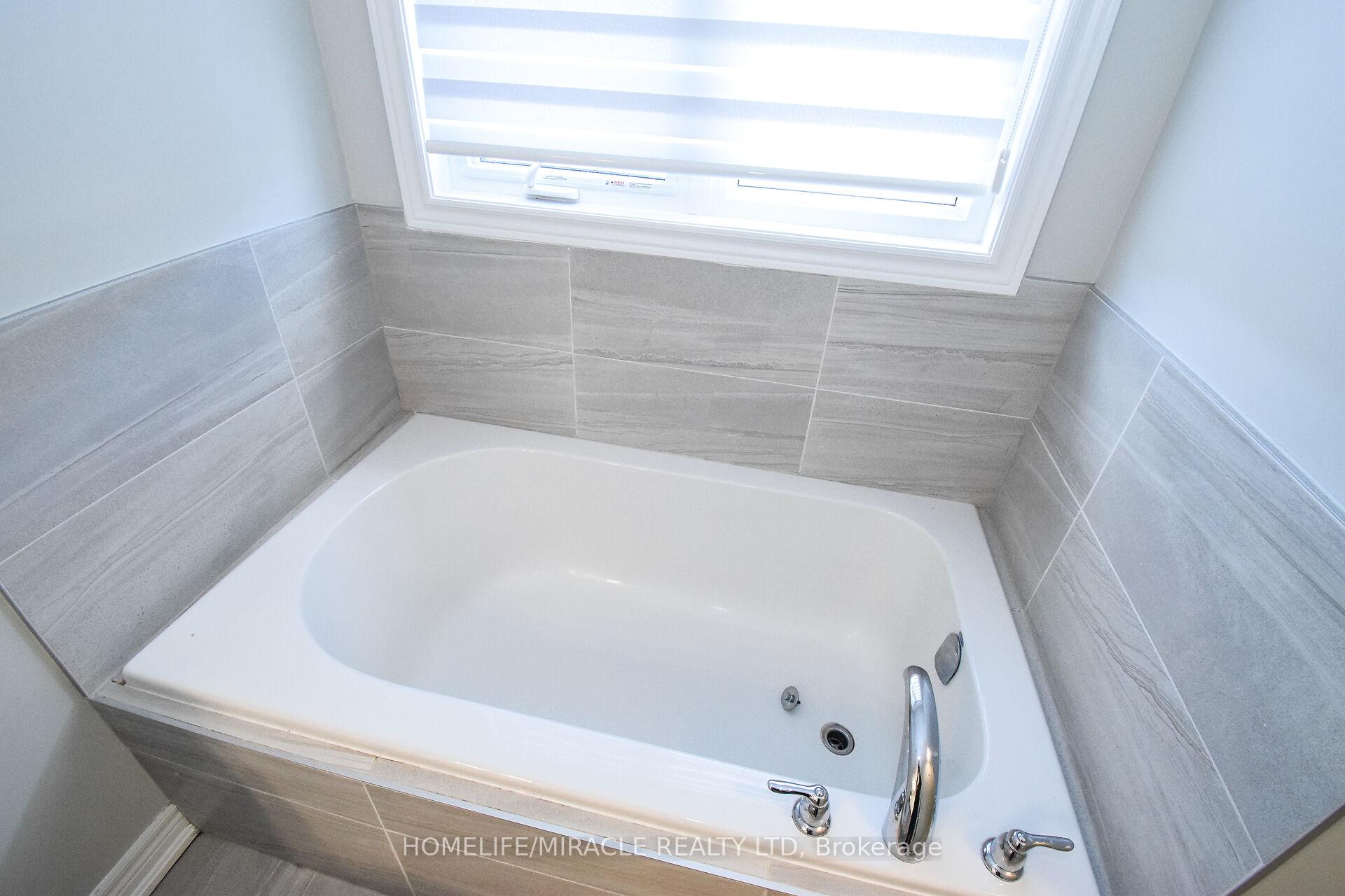 Photo 27 of 25 Barker Parkway, Thorold, Rolling Meadows — HOMEH