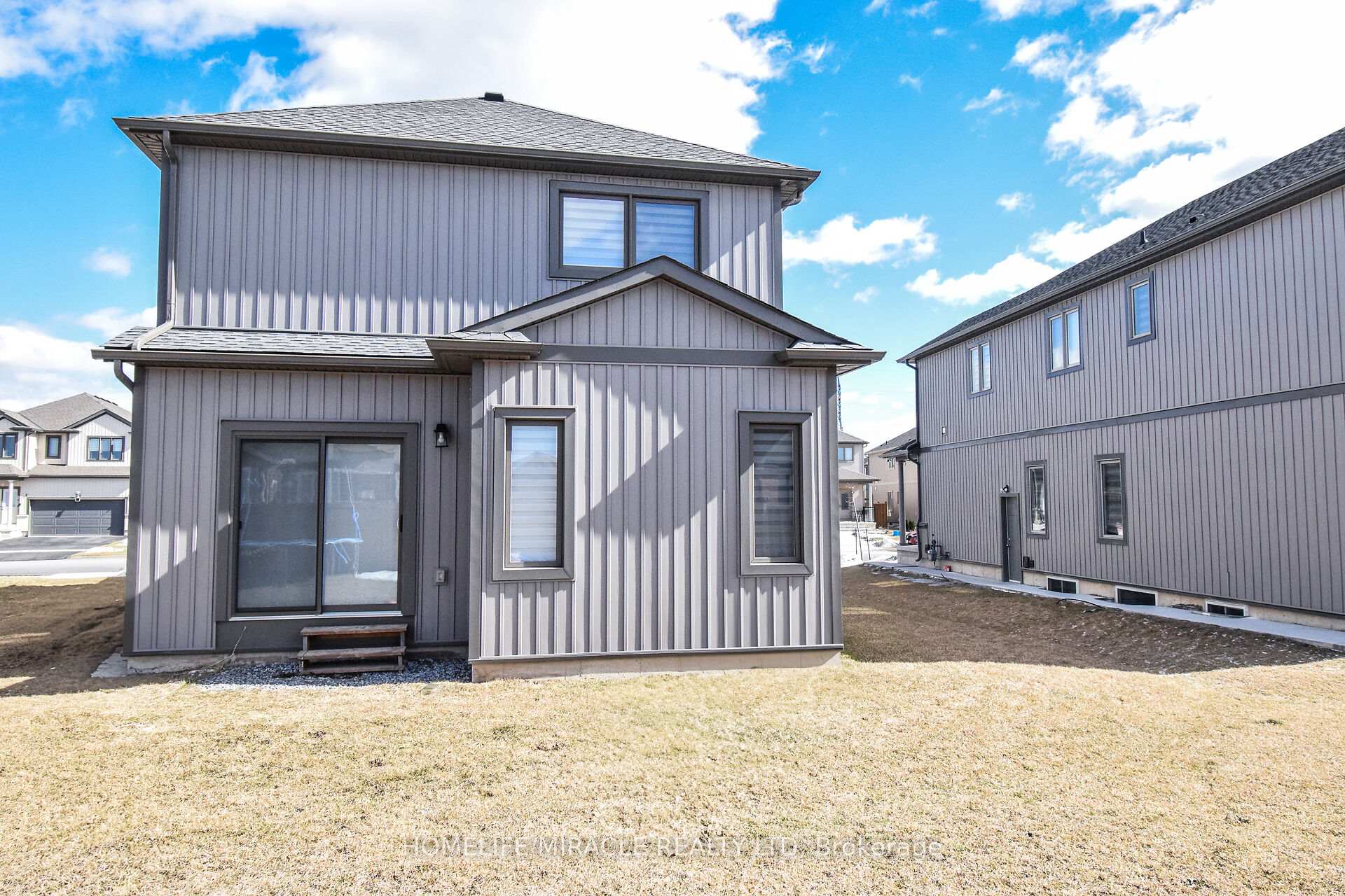 Photo 49 of 25 Barker Parkway, Thorold, Rolling Meadows — HOMEH
