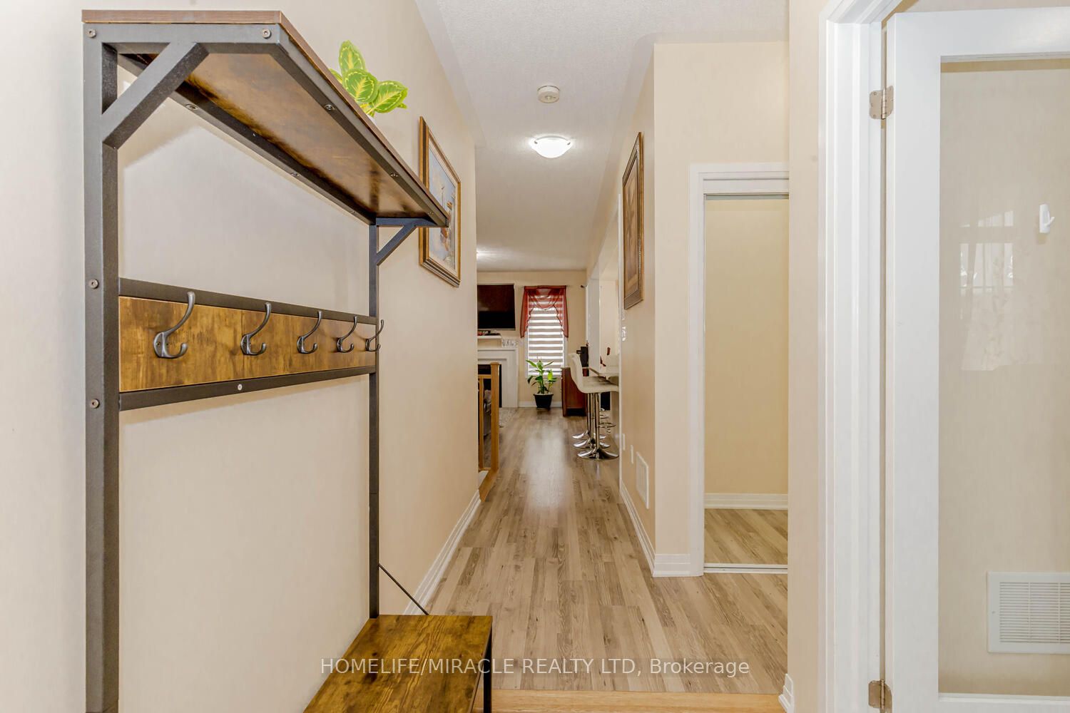 Photo 38 of 124 Casserley Crescent, New Tecumseth, Tottenham — HOMEH
