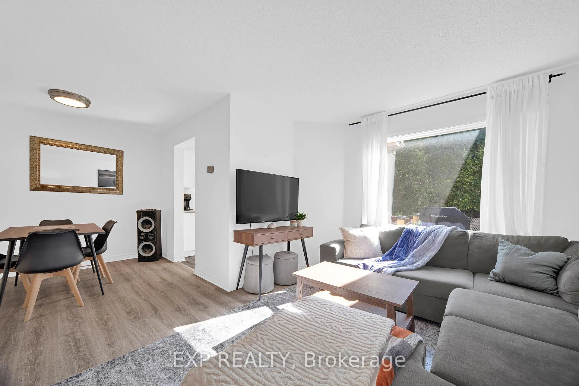 Photo 6 of 313 Stoneway Drive, Ottawa, Barrhaven East — HOMEH