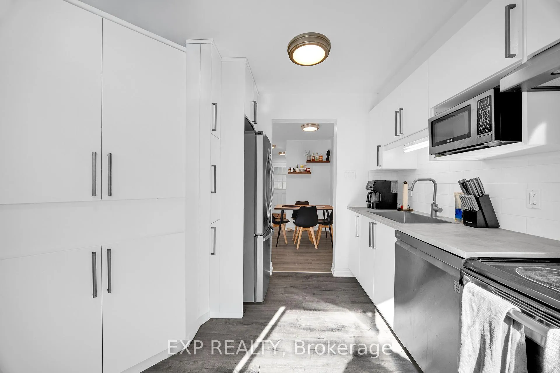 Photo 10 of 313 Stoneway Drive, Ottawa, Barrhaven East — HOMEH