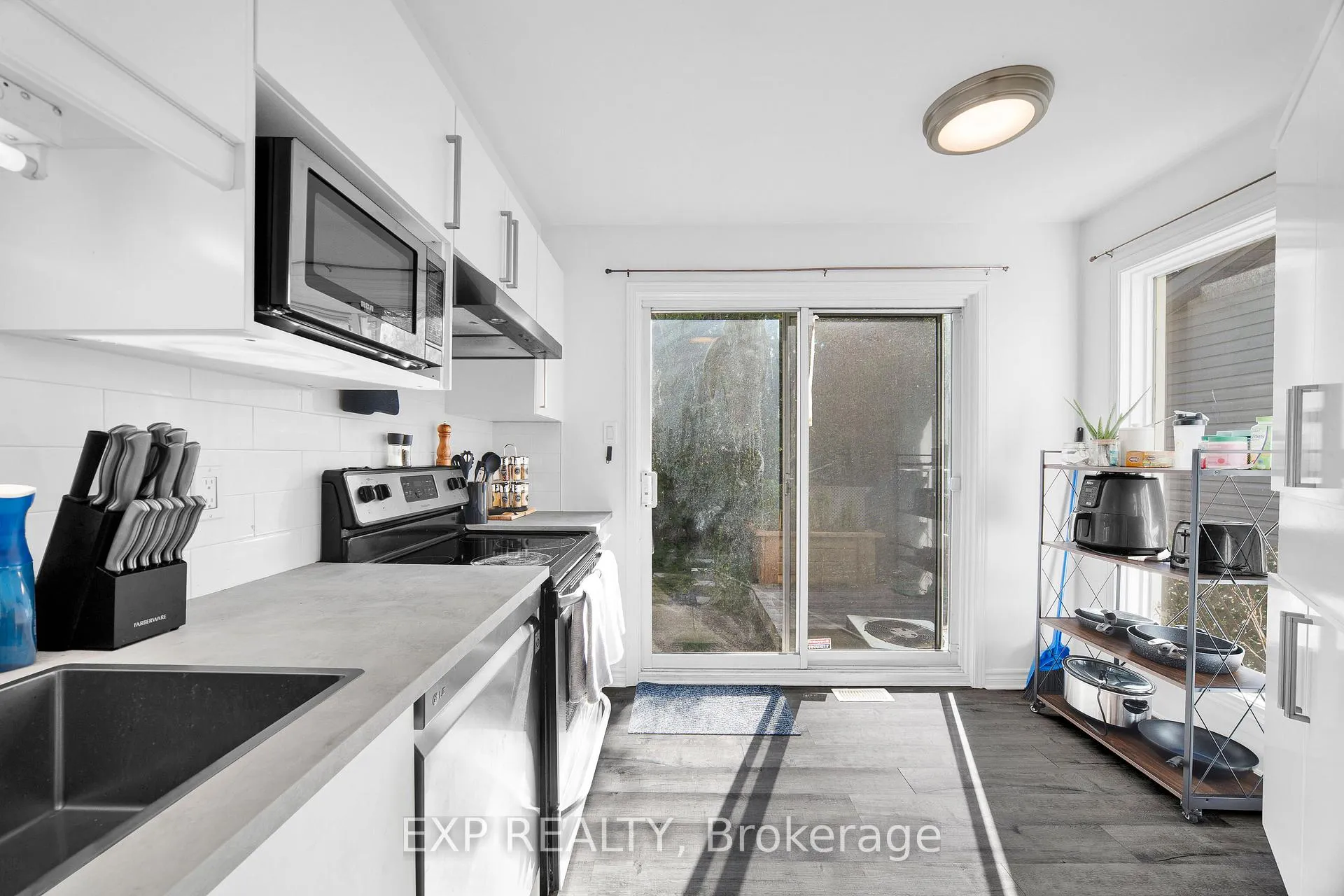 Photo 13 of 313 Stoneway Drive, Ottawa, Barrhaven East — HOMEH