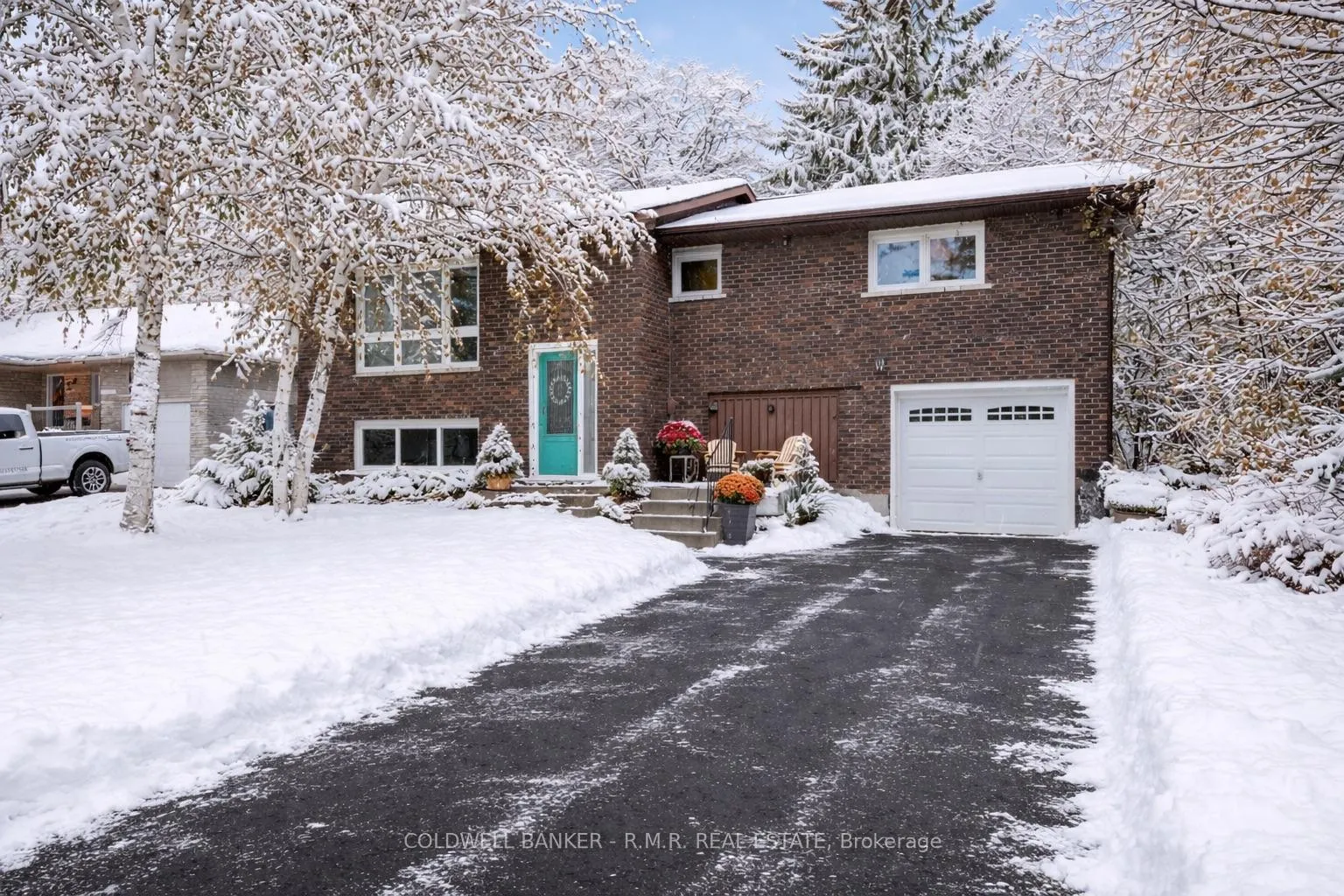 Photo 6 of 77 Main Street N, Uxbridge — HOMEH
