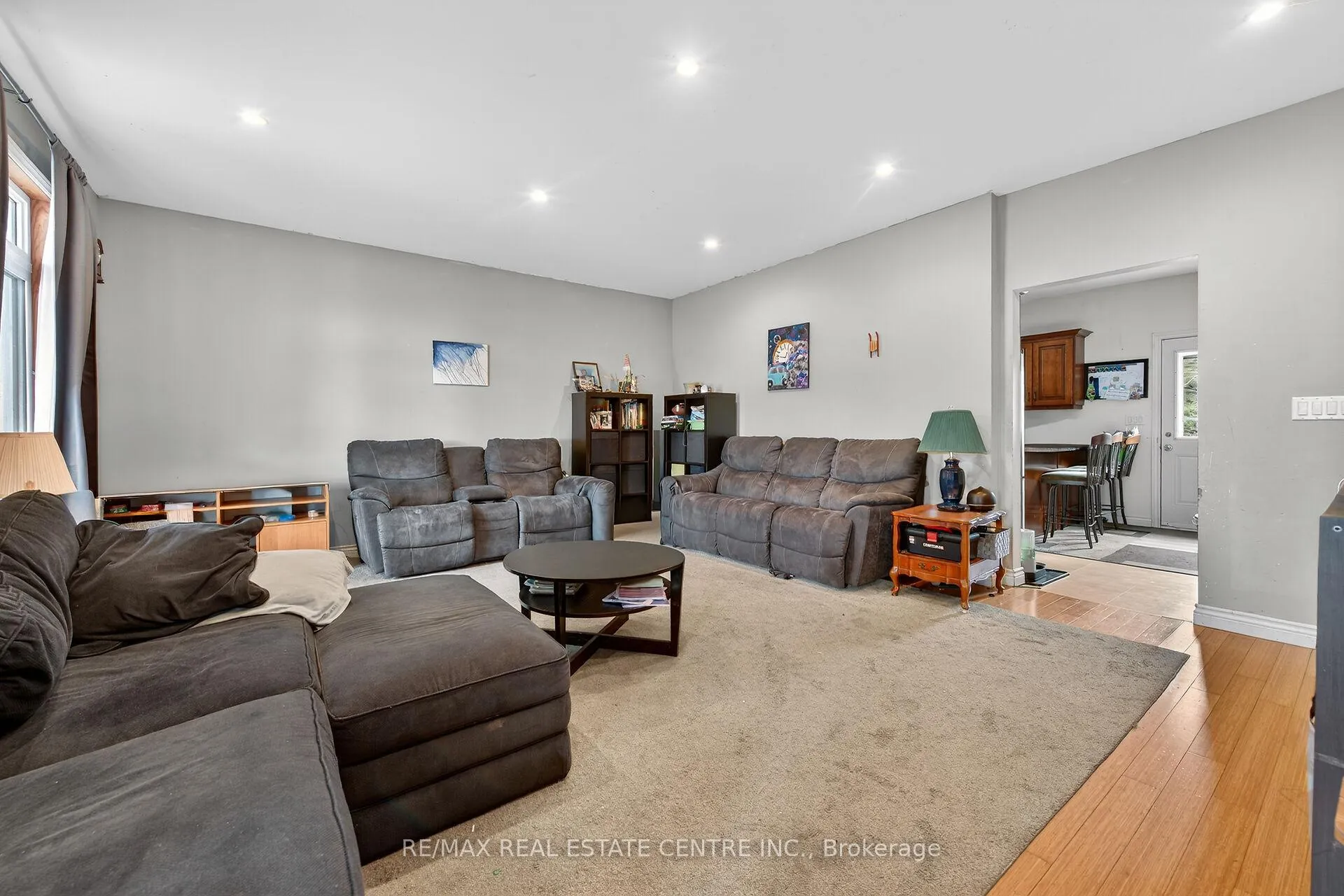 Photo 5 of 1413 Edgewood Road S, Hamilton, Rural Flamborough — HOMEH