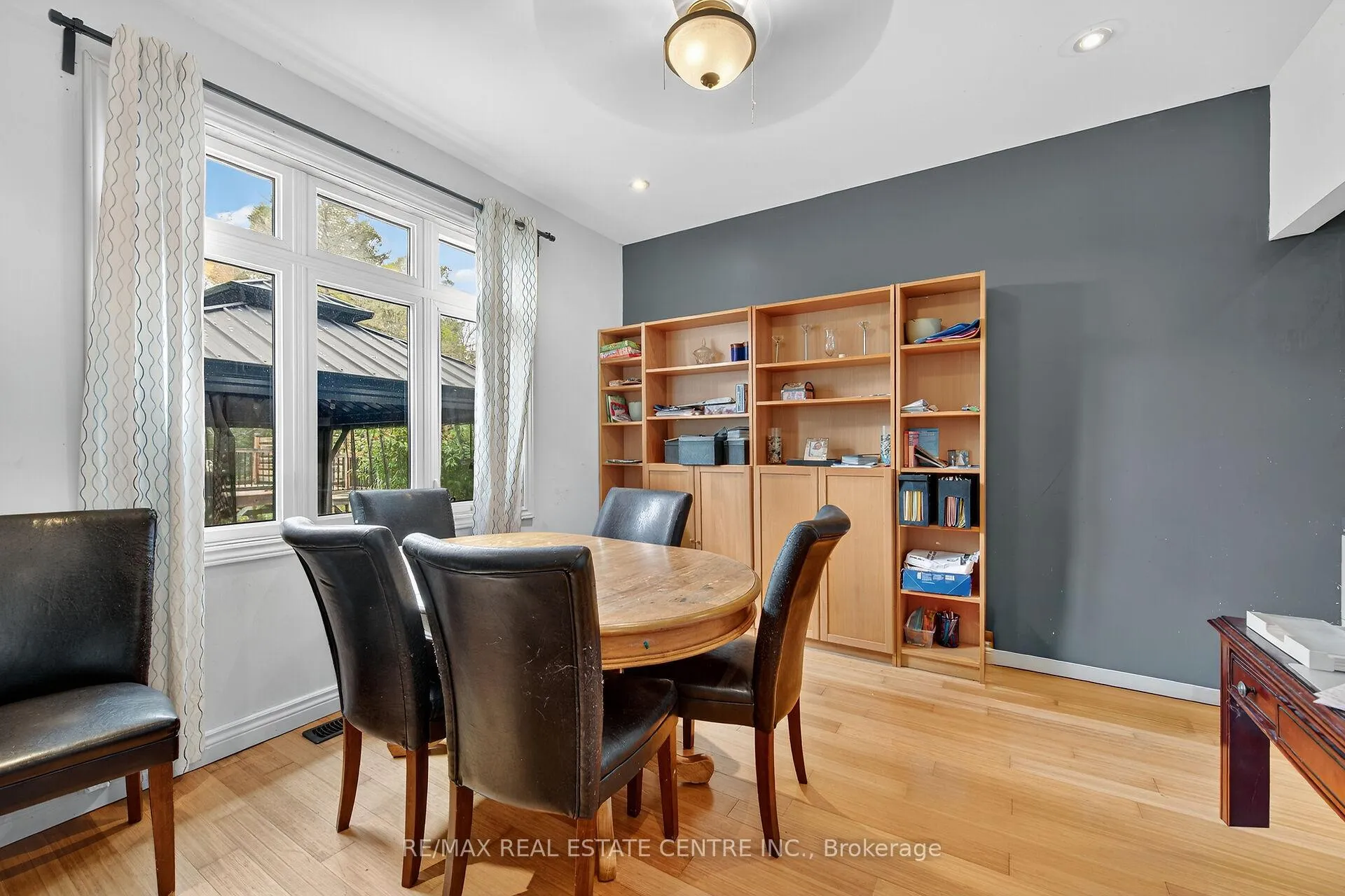 Photo 14 of 1413 Edgewood Road S, Hamilton, Rural Flamborough — HOMEH