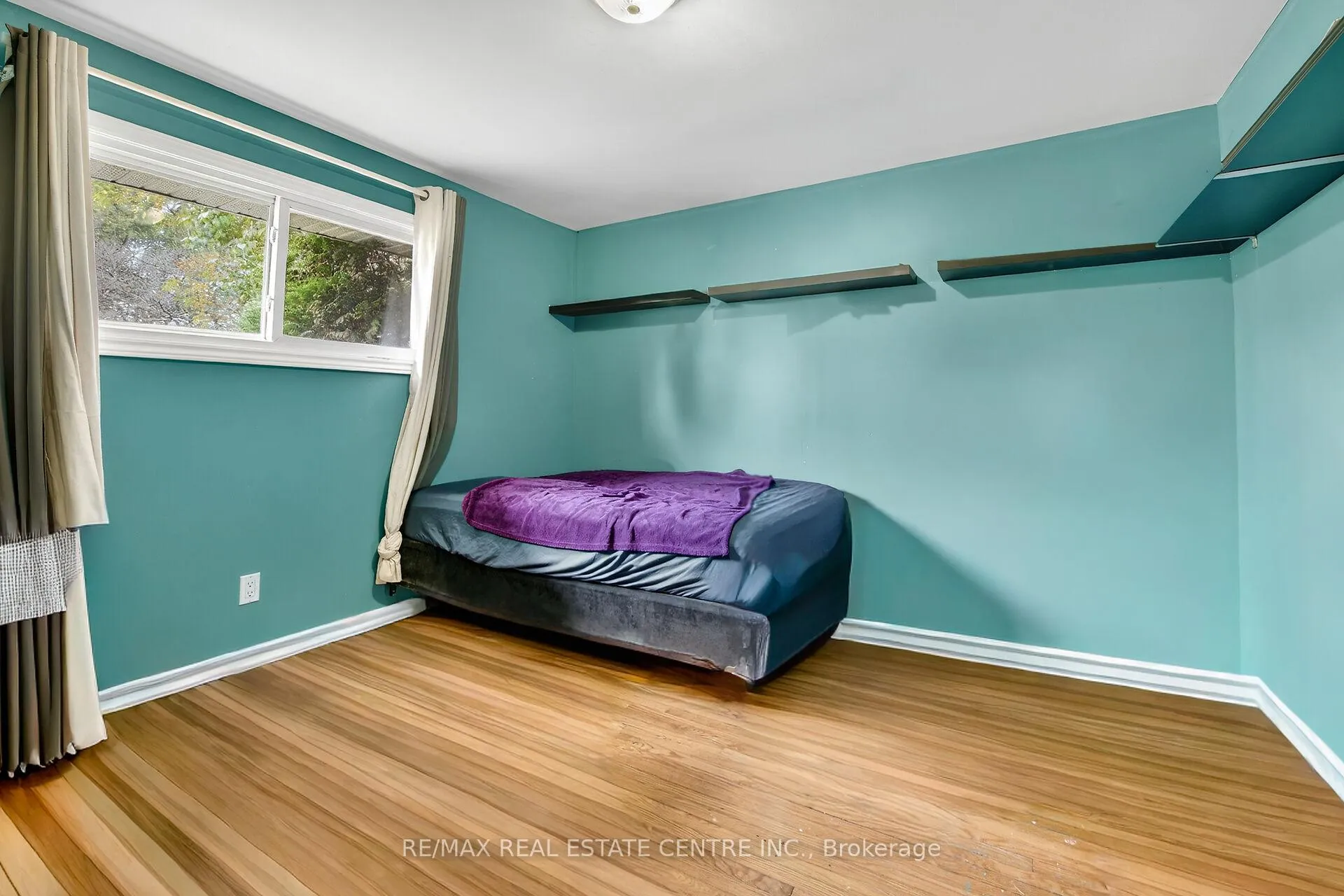Photo 19 of 1413 Edgewood Road S, Hamilton, Rural Flamborough — HOMEH