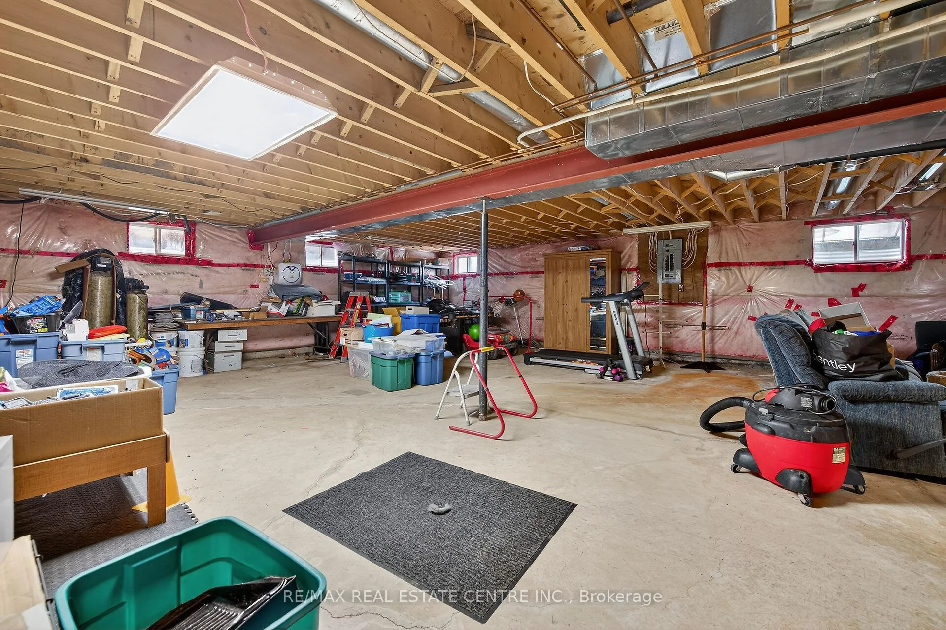 Photo 24 of 1413 Edgewood Road S, Hamilton, Rural Flamborough — HOMEH