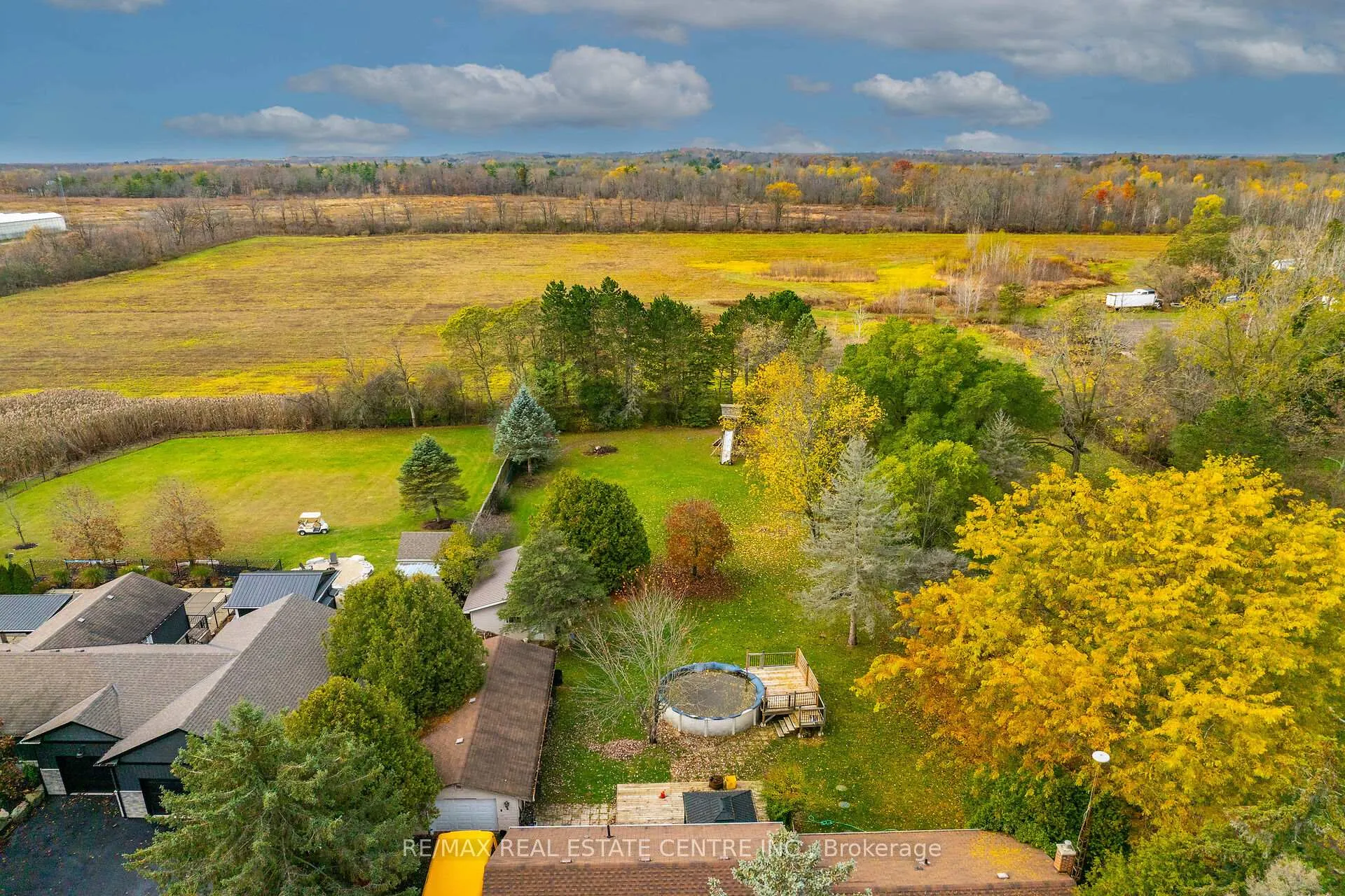 Photo 44 of 1413 Edgewood Road S, Hamilton, Rural Flamborough — HOMEH