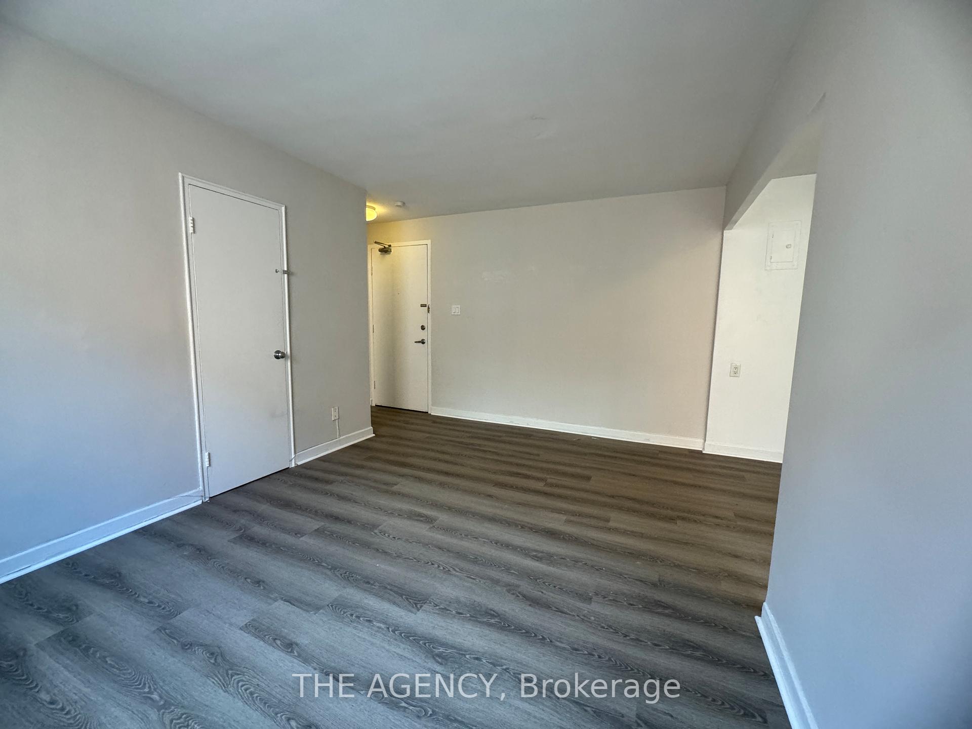 Front of Unit 203, 852 Broadview Avenue