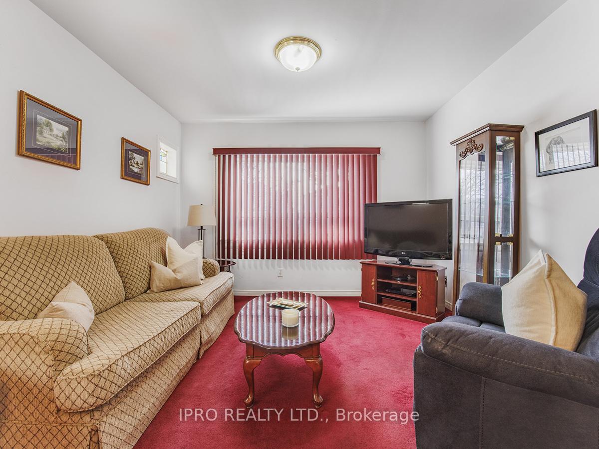 Photo 4 of 180 Sammon Avenue, Toronto, Danforth Village-East York — HOMEH