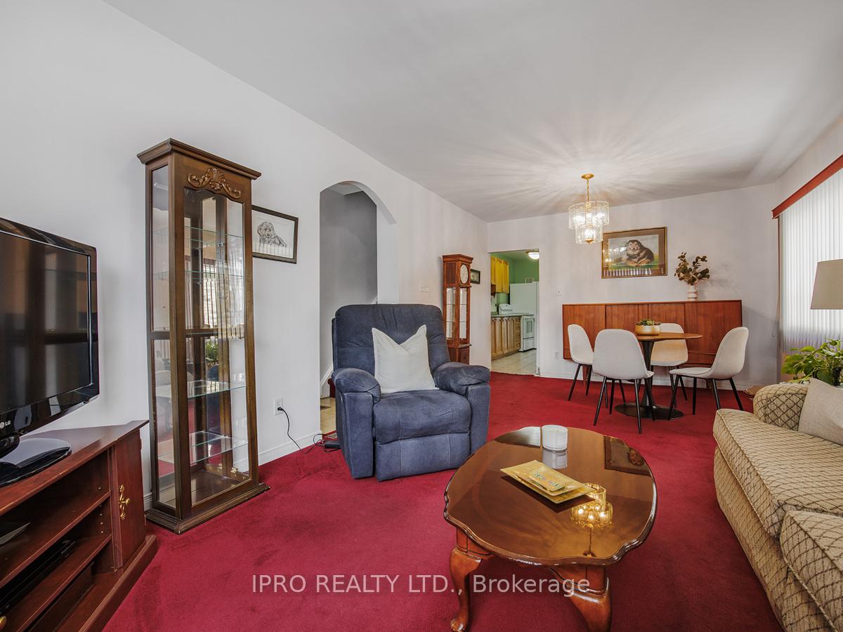 Photo 5 of 180 Sammon Avenue, Toronto, Danforth Village-East York — HOMEH