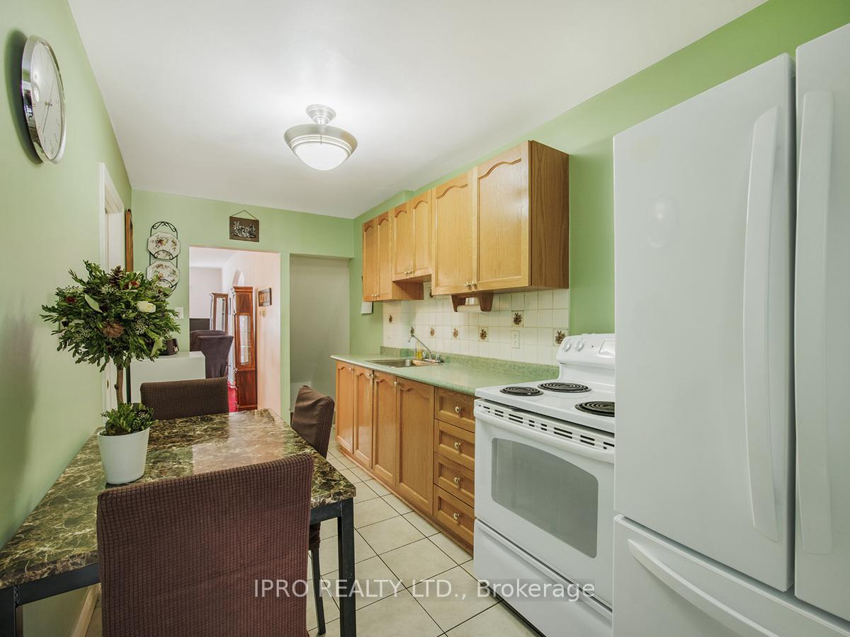 Photo 18 of 180 Sammon Avenue, Toronto, Danforth Village-East York — HOMEH