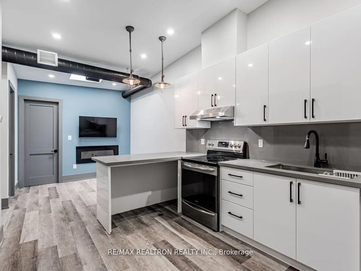 Photo 1 of Unit 3, 205 Main Street, Newmarket, Central Newmarket — HOMEH